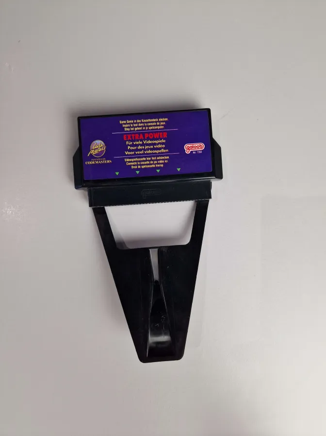 NES - Game Genie - Codemasters - productfoto 2