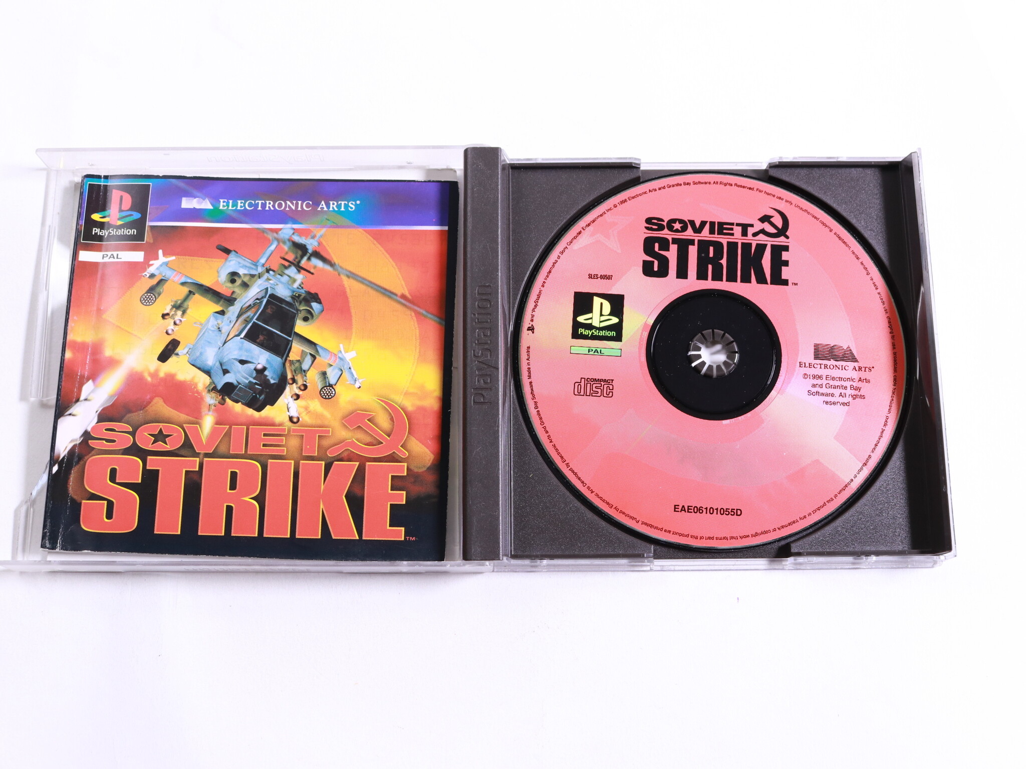 Playstation 1 - Soviet Stike - productfoto 2