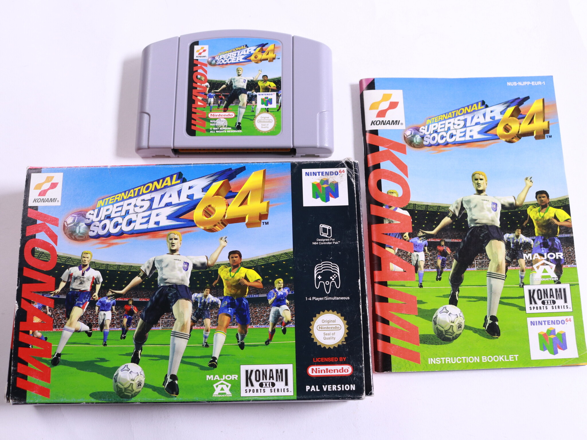 N64 - International Superstar Soccer 64 - Boxed CIB - Konami - productfoto 2