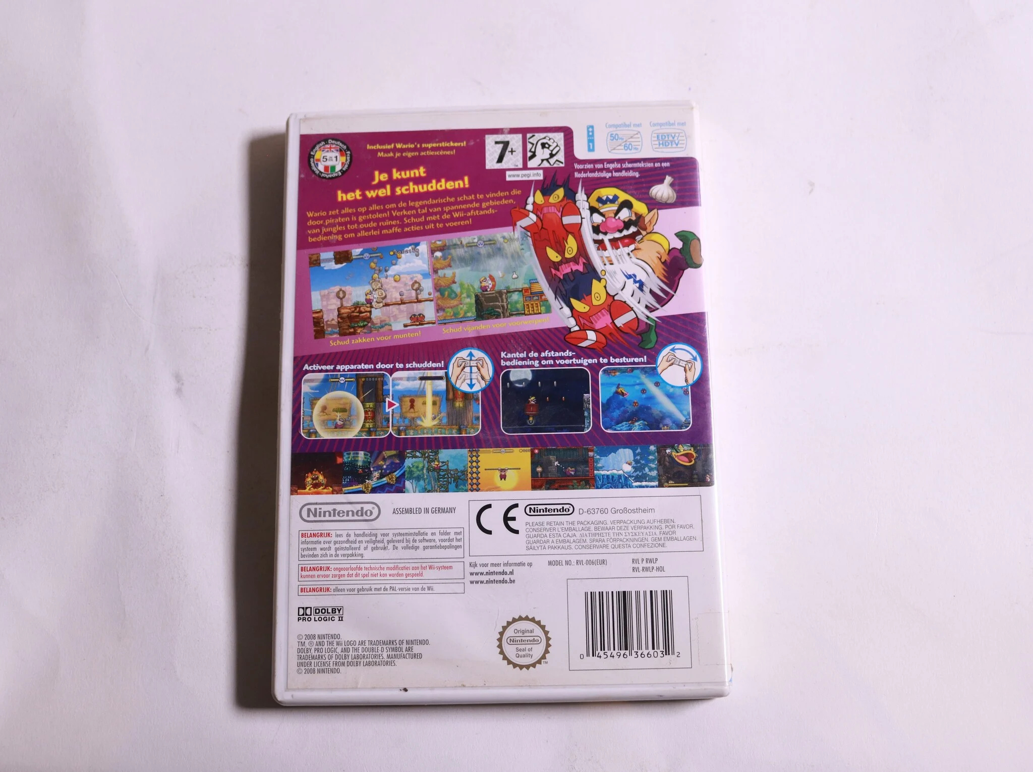 Wii - Wario Land: Shake It! - productfoto 2