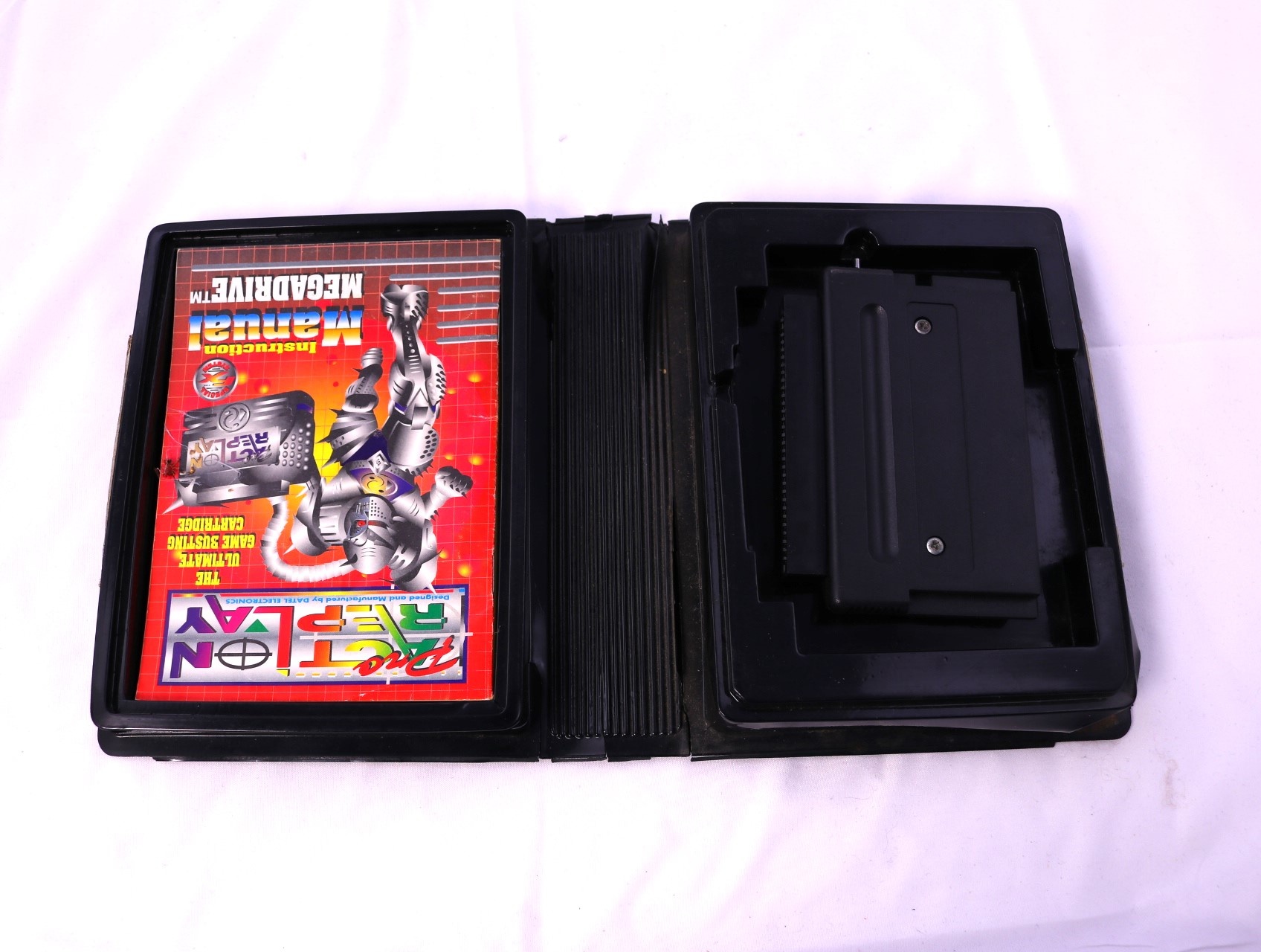 SEGA Mega Drive - Pro Action Replay - productfoto 3