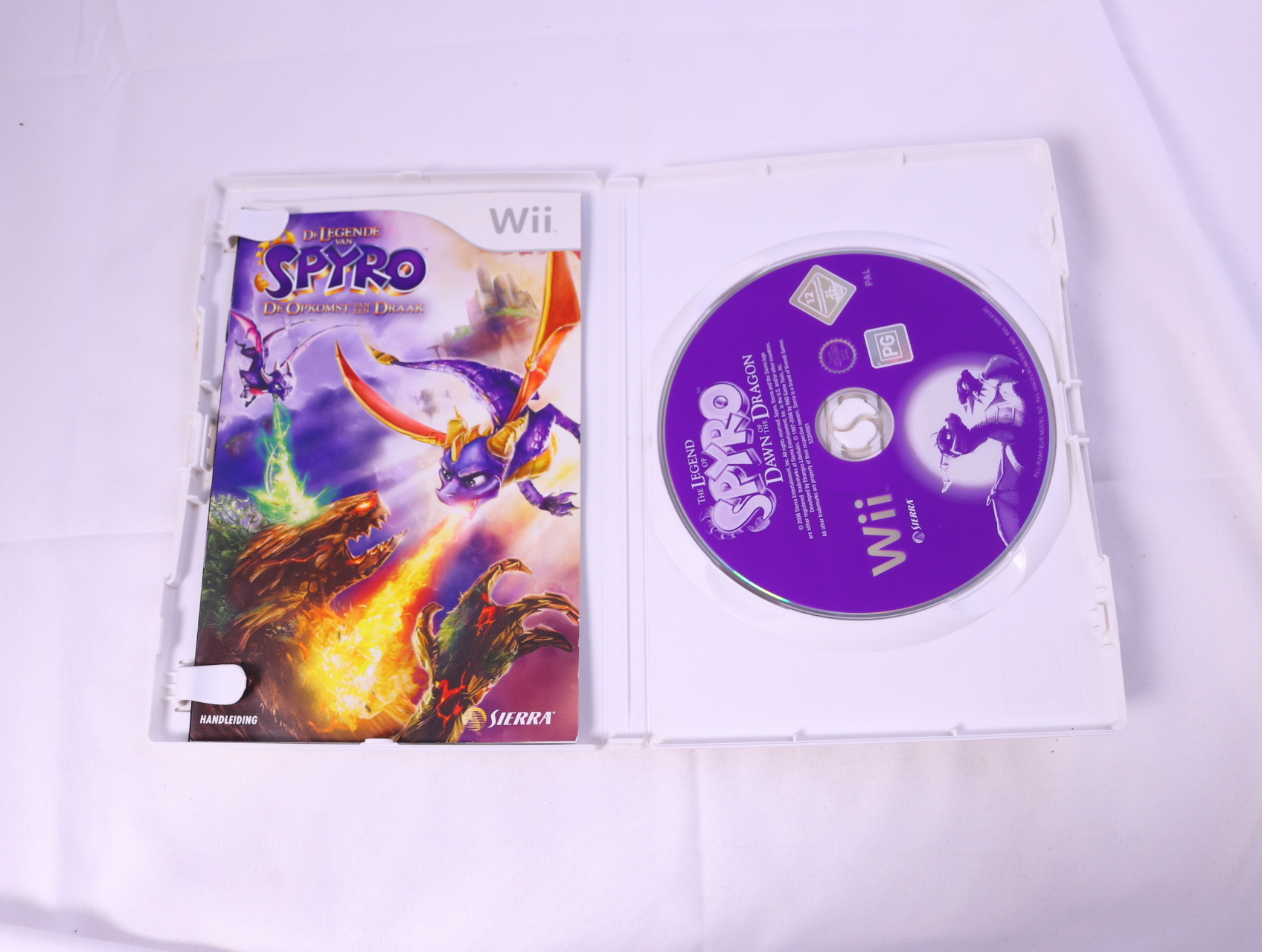 Wii - The Legend of Spyro: Dawn of the Dragon - productfoto 3