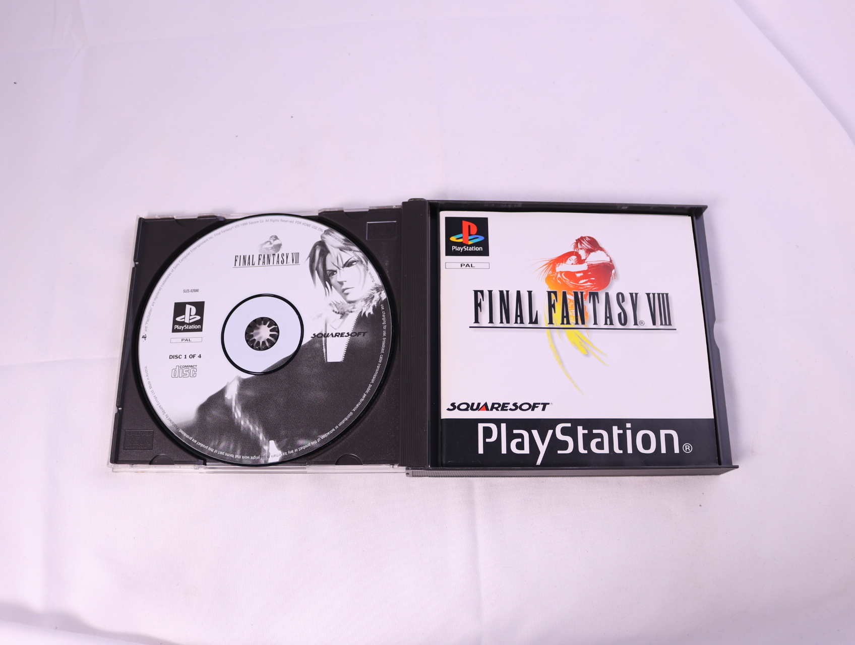 Playstation 1 - Final Fantasy VIII - productfoto 3