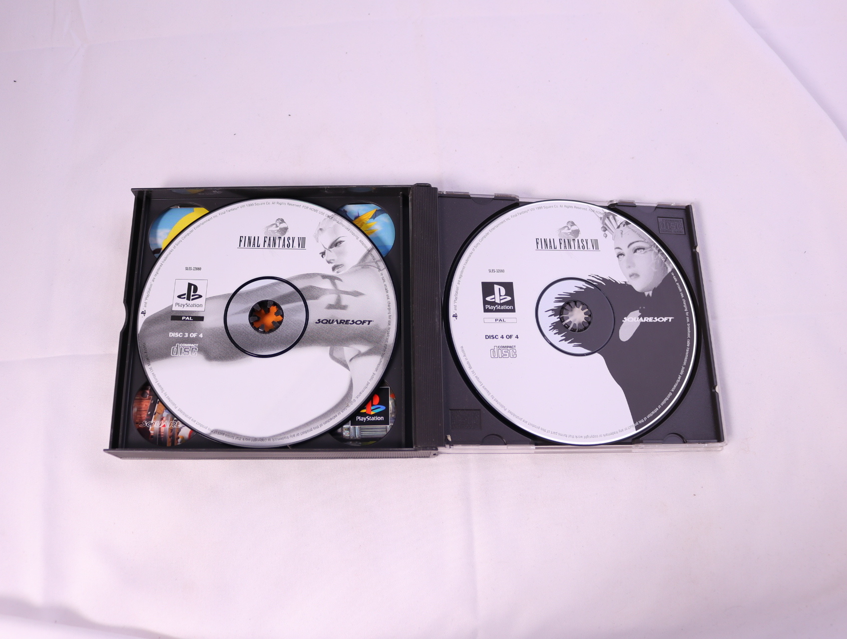 Playstation 1 - Final Fantasy VIII - productfoto 5