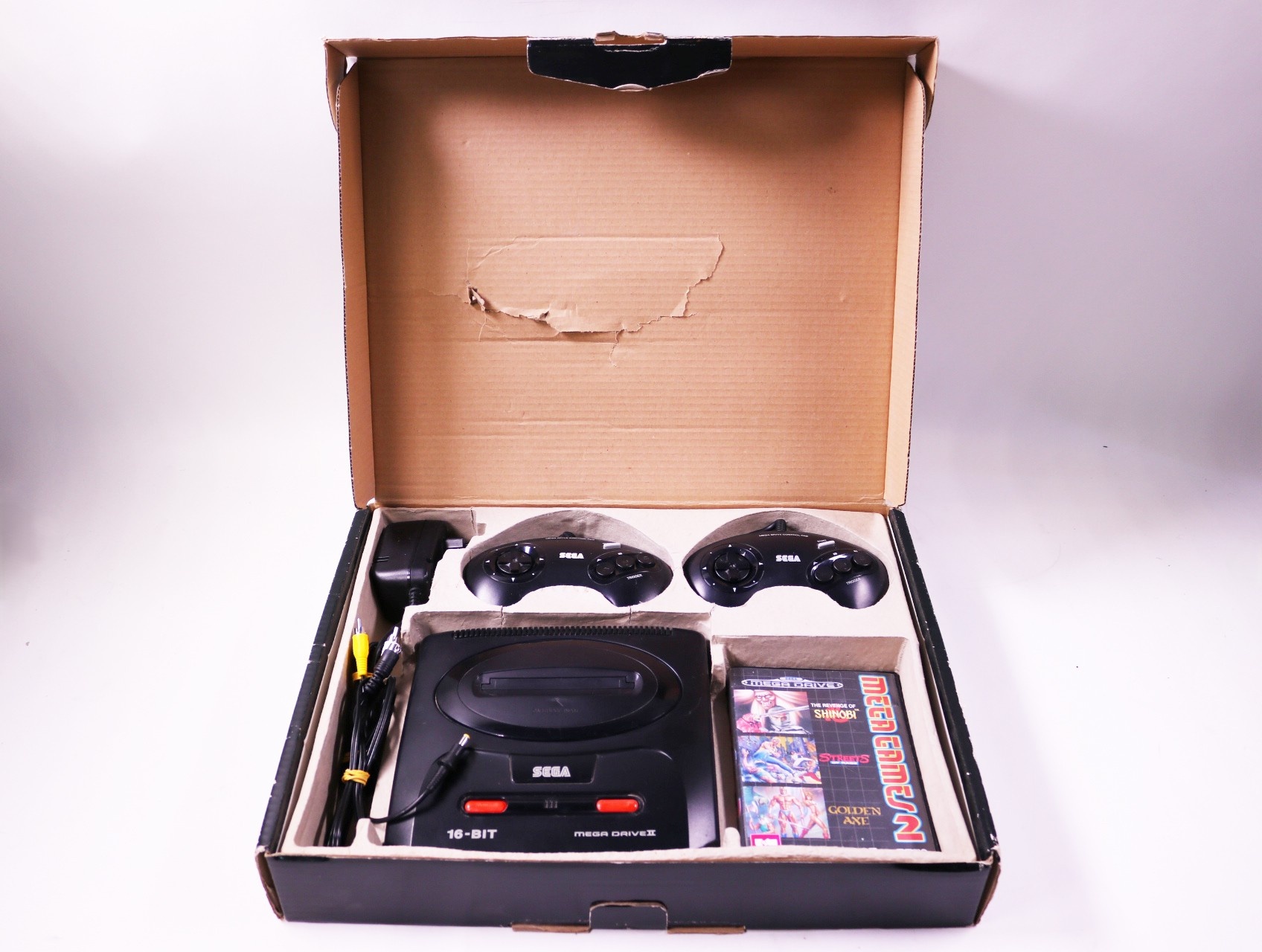 SEGA Mega Drive II Console - CIB (Refurbished) - Refurbished - productfoto 2