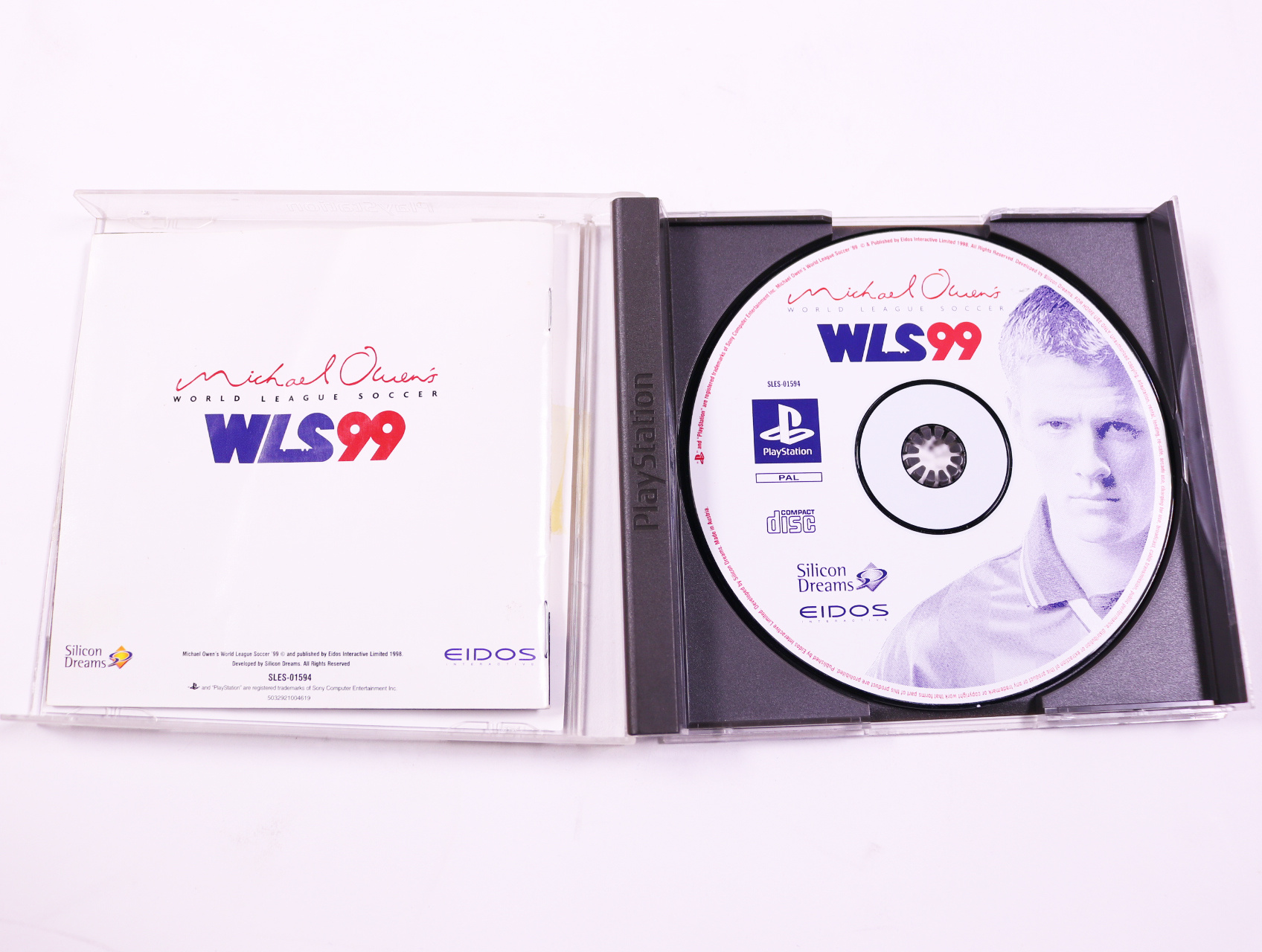 PlayStation 1 - Michael Owen's World League Soccer '99 - productfoto 3