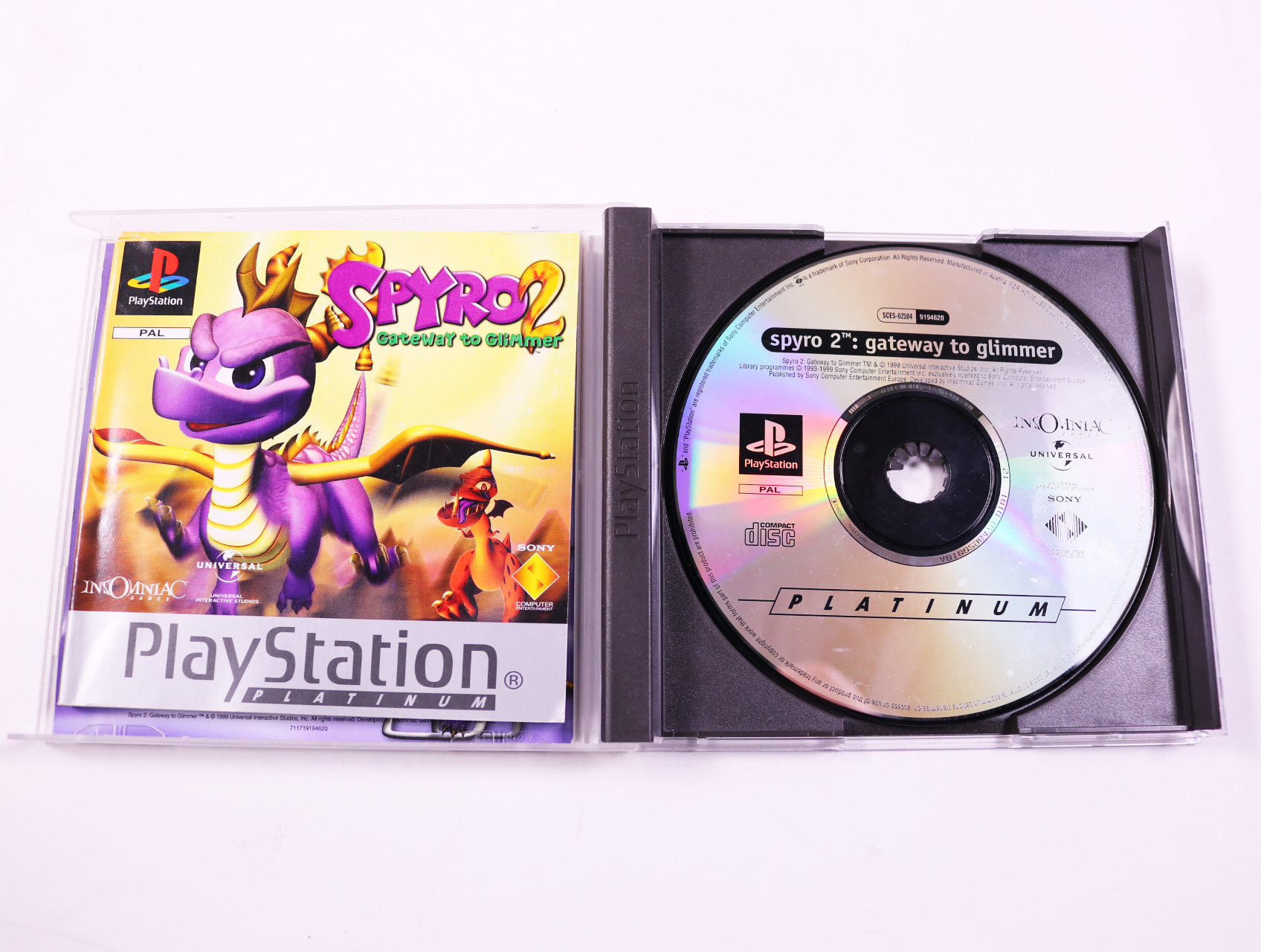 Playstation 1 - Spyro 2: Gateway to Glimmer [Platinum] - productfoto 3