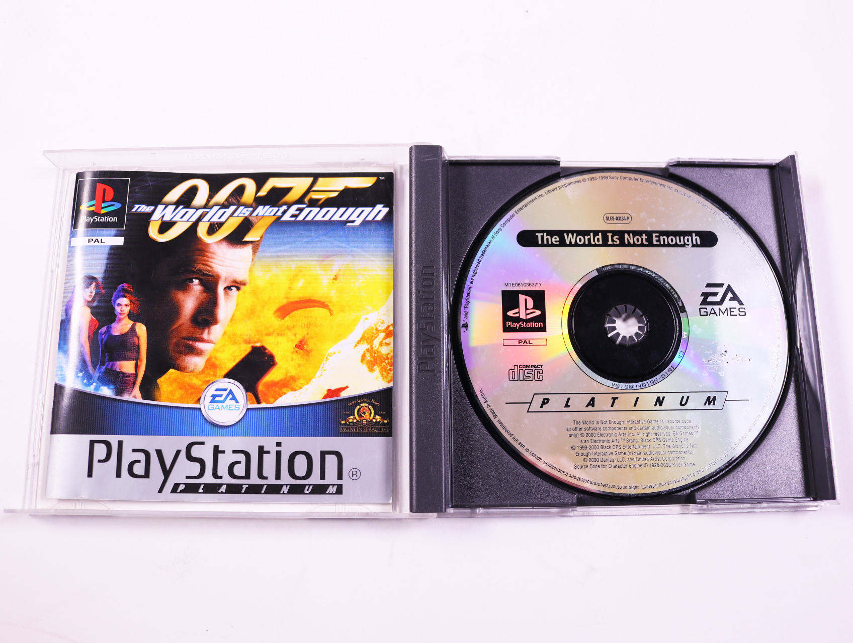 PlayStation 1 - The World Is Not Enough [Platinum] - productfoto 3
