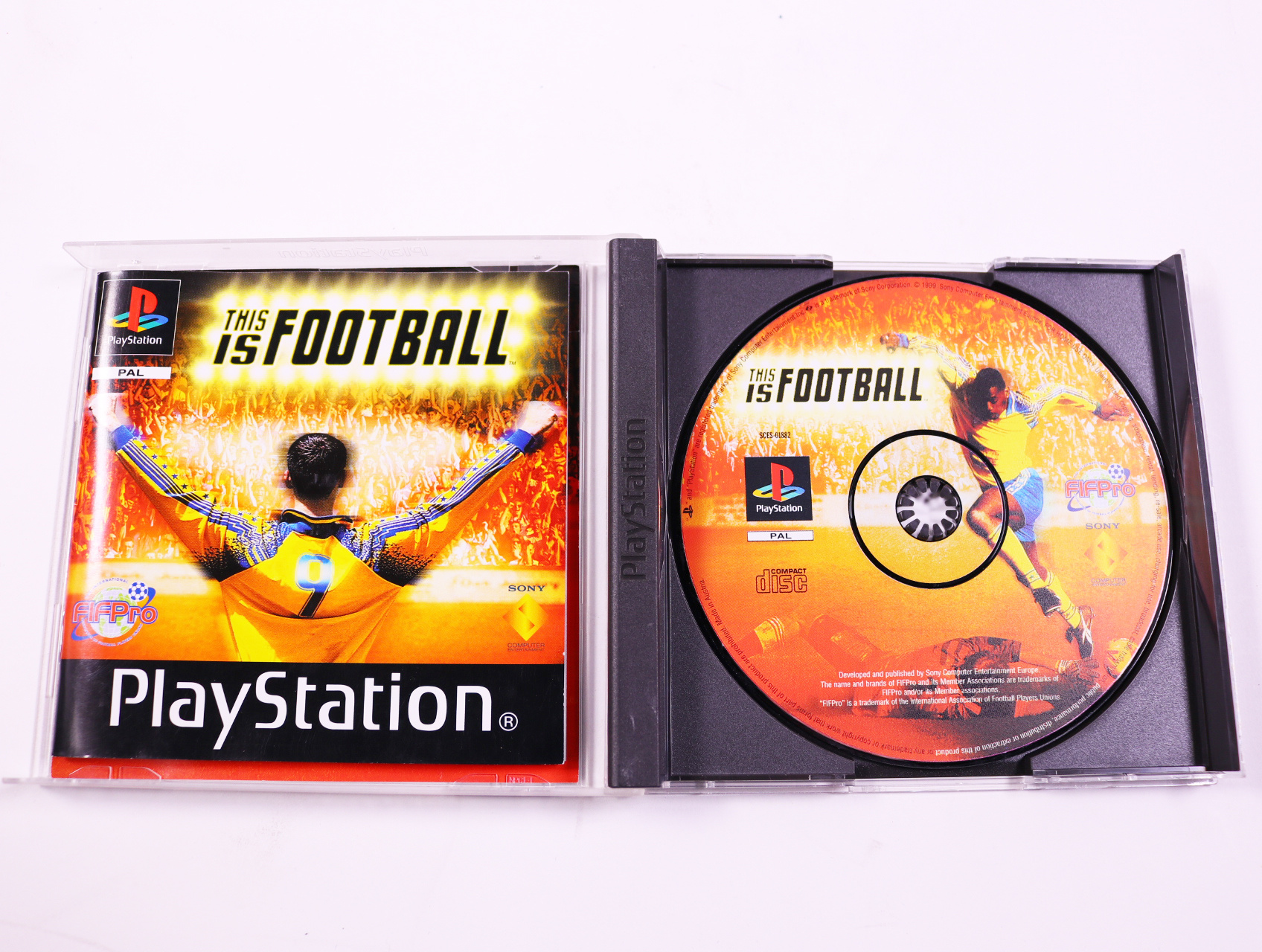 PlayStation 1 - This Is Football - productfoto 3