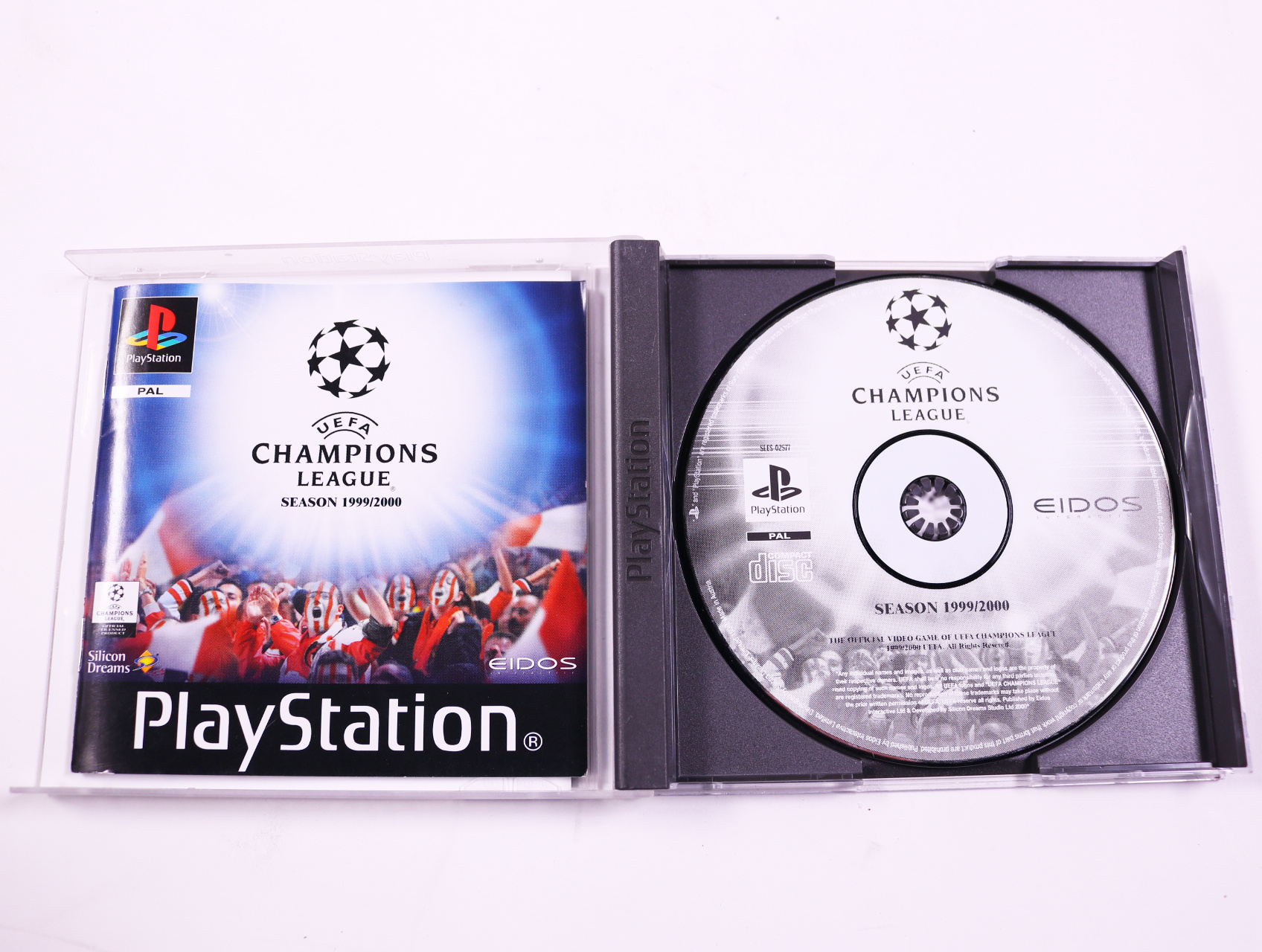 PlayStation 1 - UEFA Champions League: Season 1999/2000 - productfoto 3