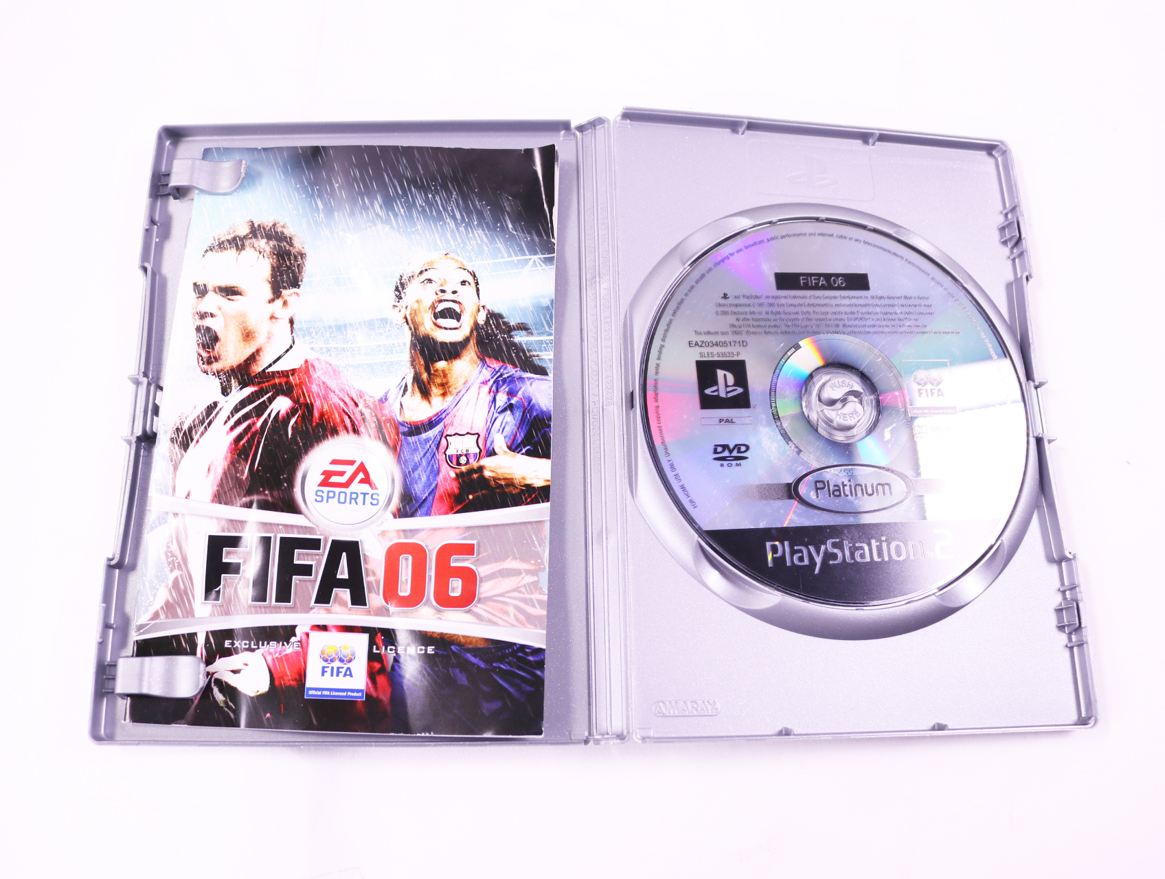 Playstation 2 - FIFA 06 [Platinum] - productfoto 3