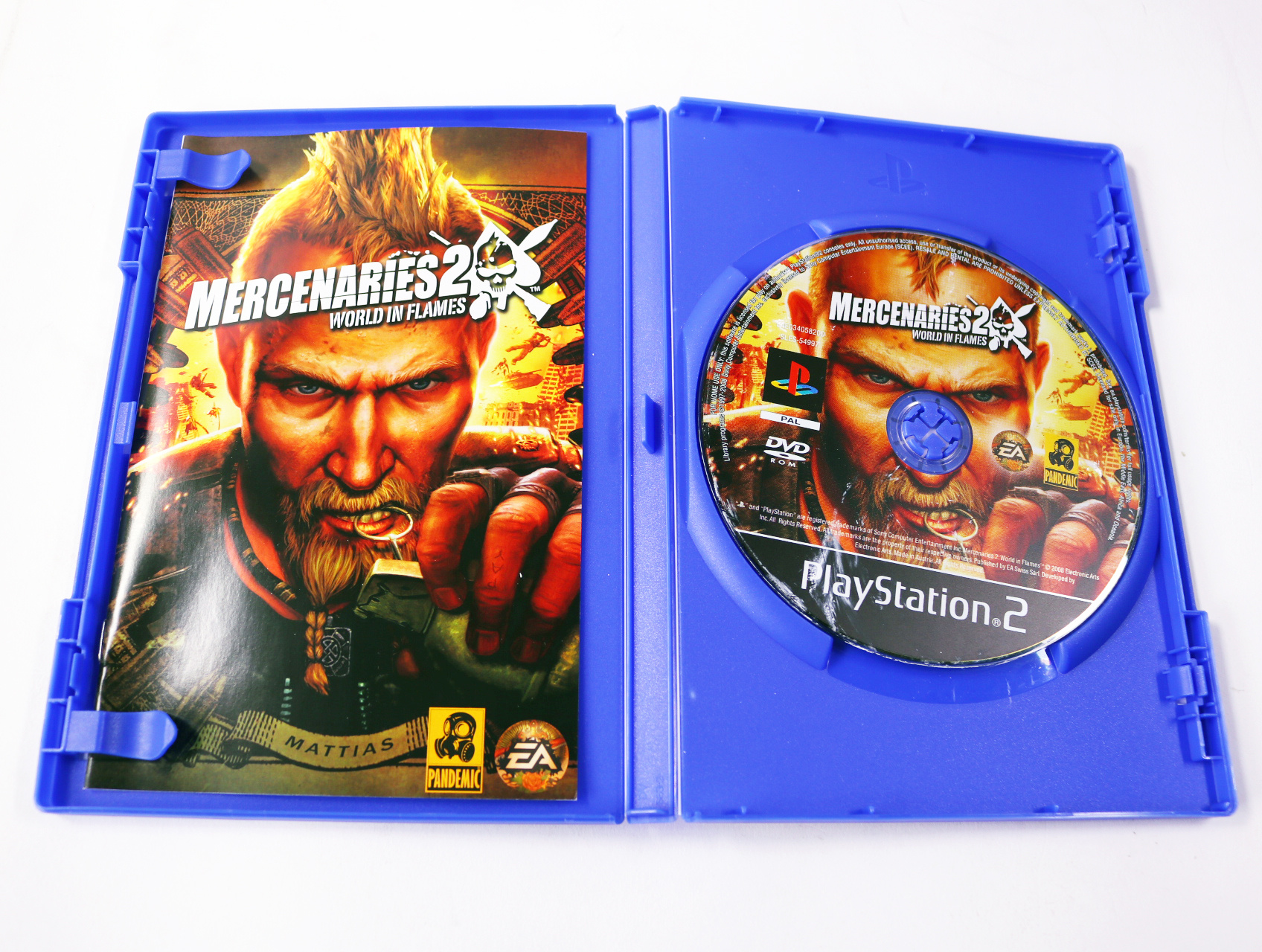 Playstation 2 - Mercenaries 2: World in Flames - Pandemic Studios - productfoto 3
