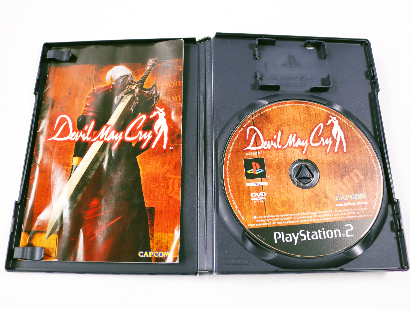 Playstation 2 - Devil May Cry - productfoto 3