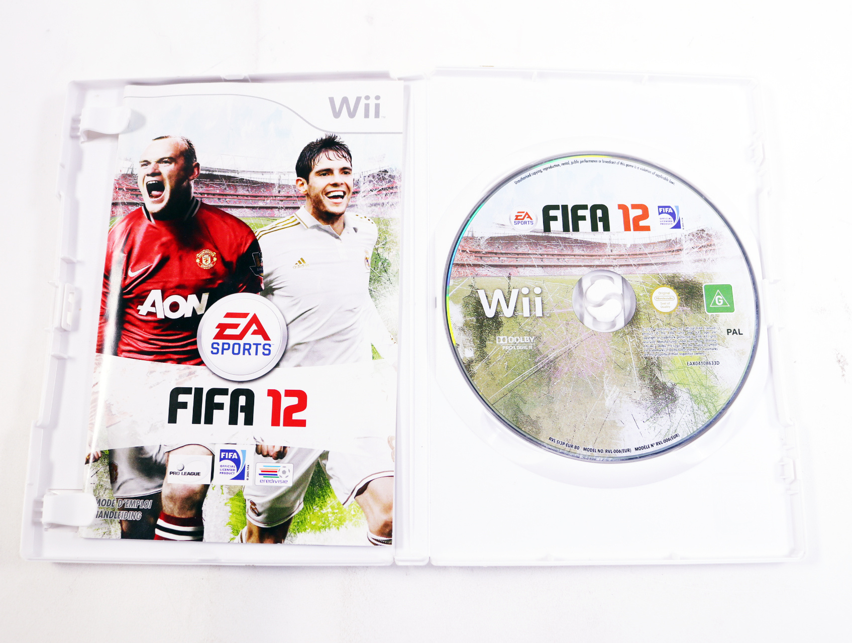 Wii - FIFA 12 - productfoto 3