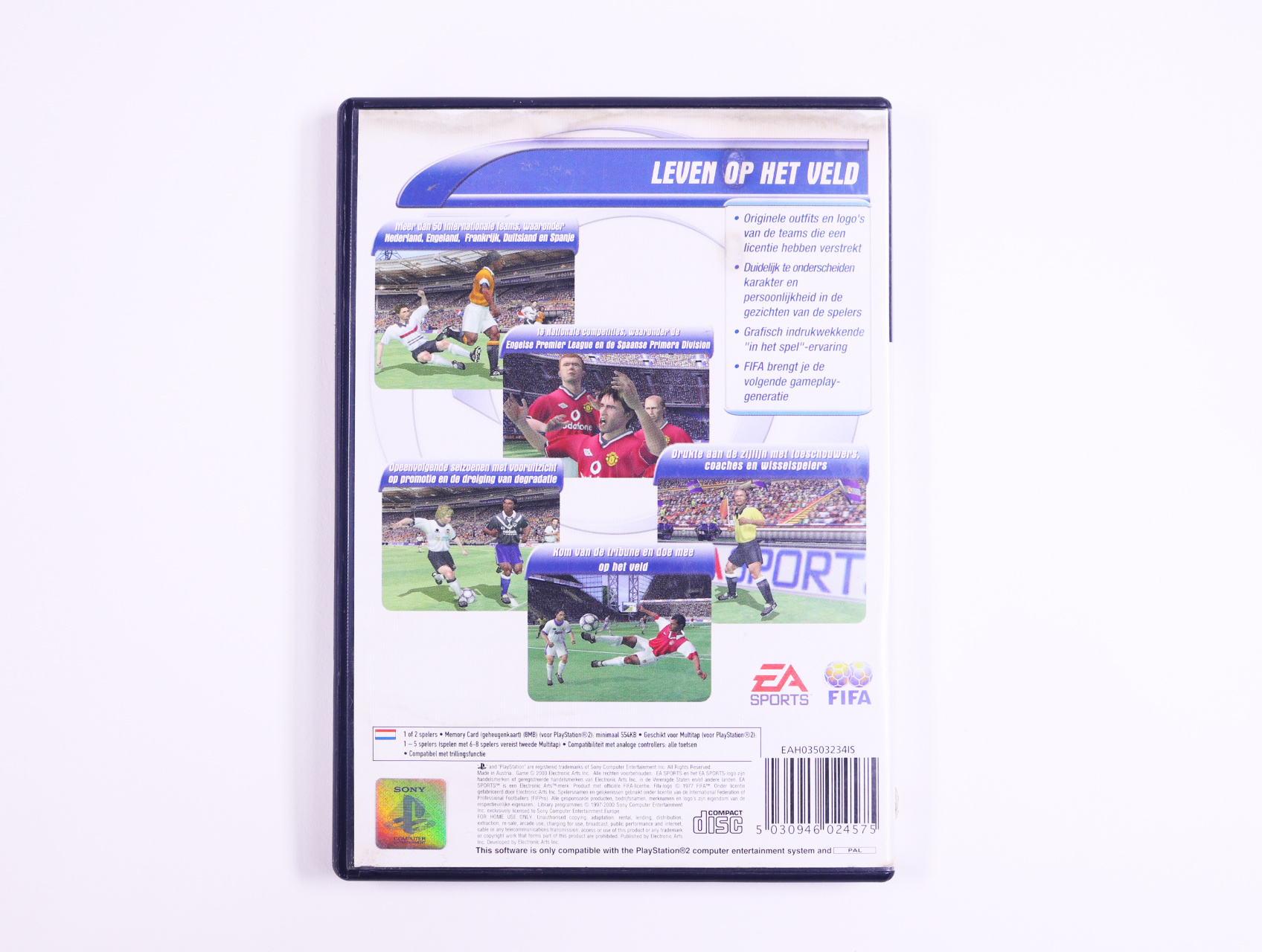 PlayStation 2 - FIFA 2001 - productfoto 2