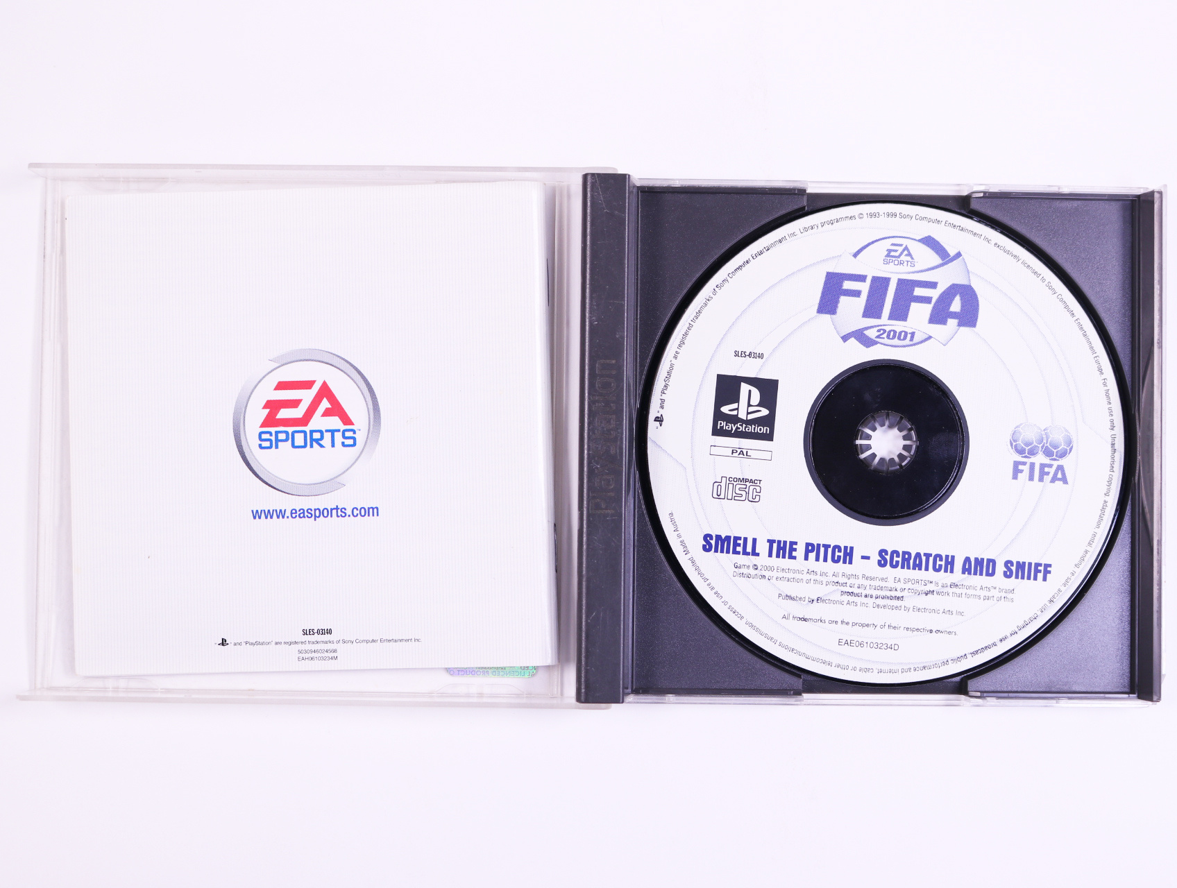 PlayStation 1 - FIFA 2001 - productfoto 2
