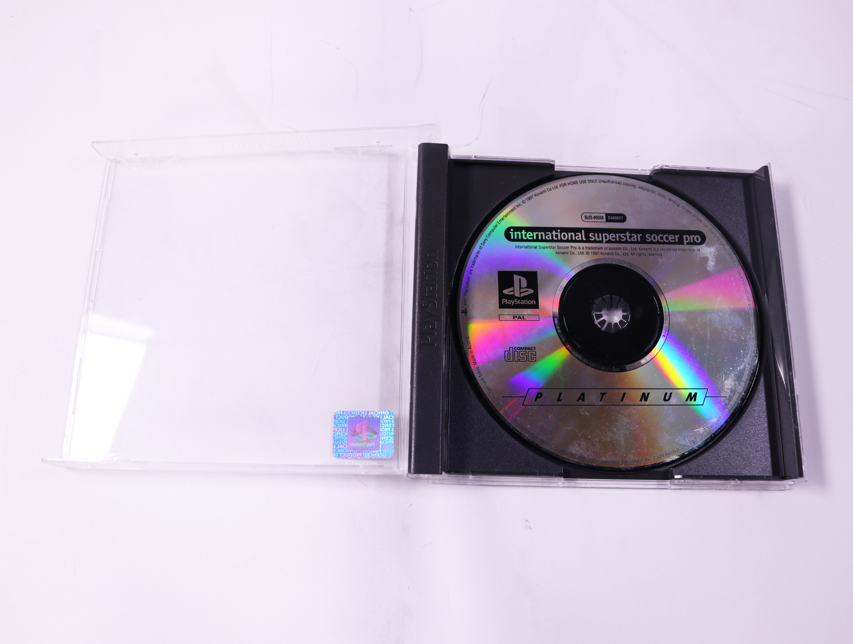 PlayStation 1 - International Superstar Soccer Pro [No Manual] - productfoto 2