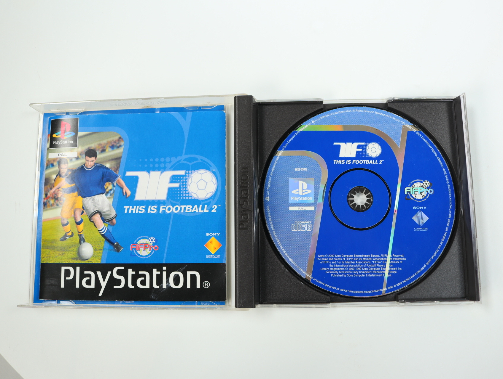 PlayStation 1 - This Is Football 2 - productfoto 3