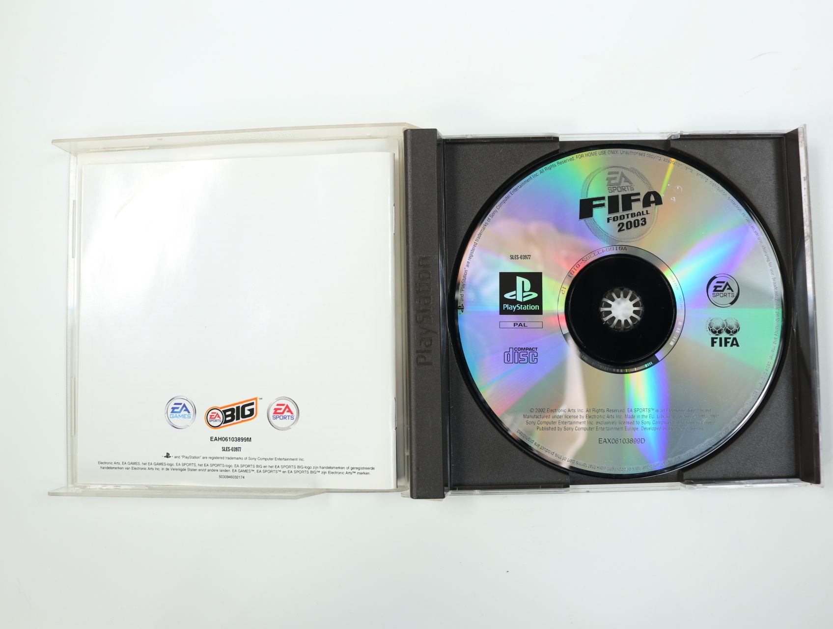 PlayStation 1 - FIFA Football 2003 - productfoto 3