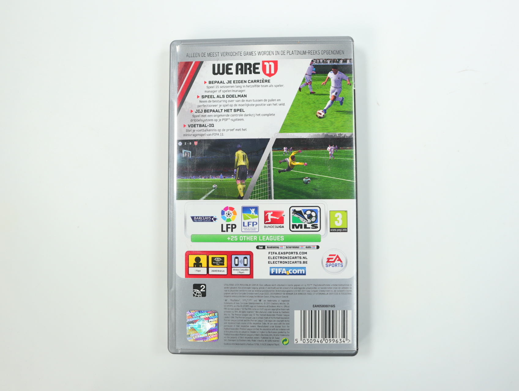 PSP - Fifa 11 [Platinum] - productfoto 2