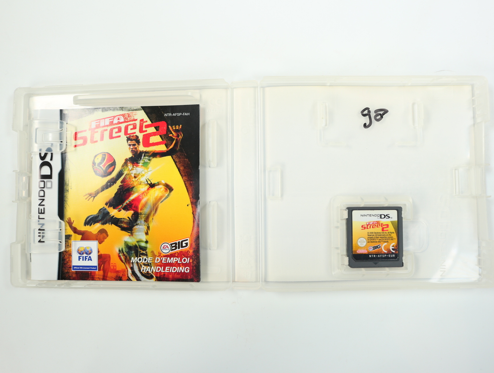 Nintendo DS - FIFA Street 2 - productfoto 3
