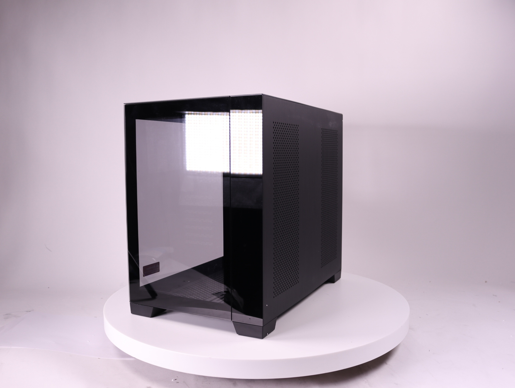 PC-O11 Dynamic Mini - Zwart - productfoto 5