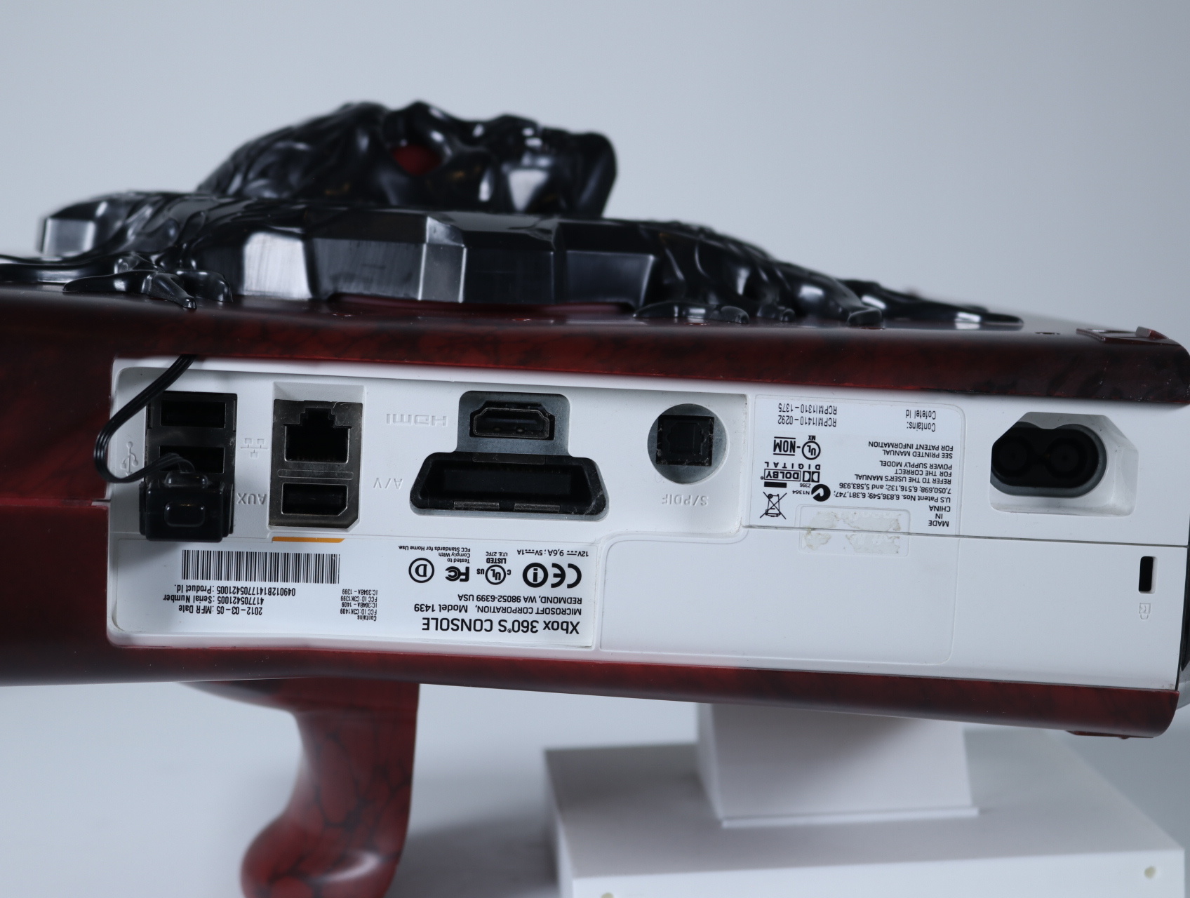 Xbox 360 - Slim Console [Gears of War Hoes / 250GB] - productfoto 3
