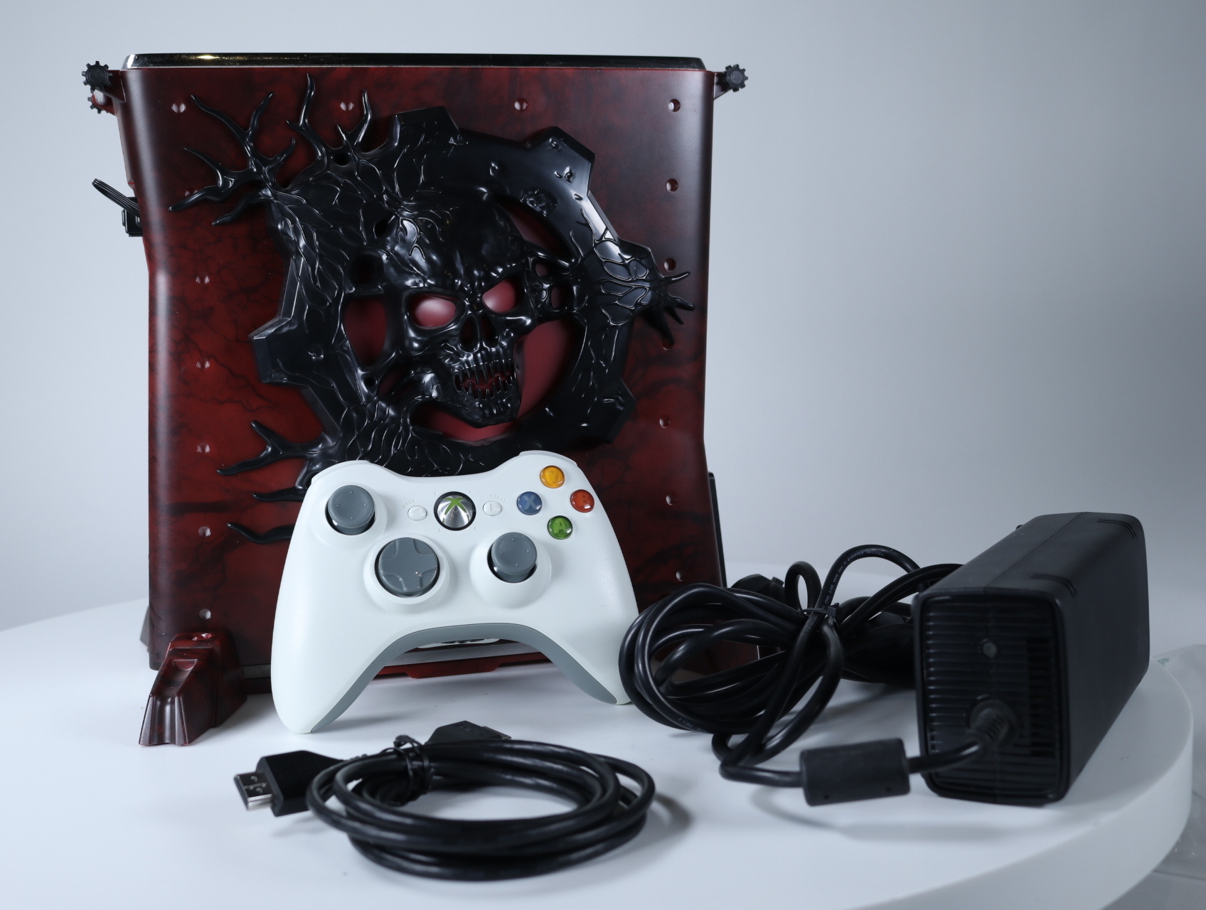 Xbox 360 - Slim Console [Gears of War Hoes / 250GB] - productfoto 4