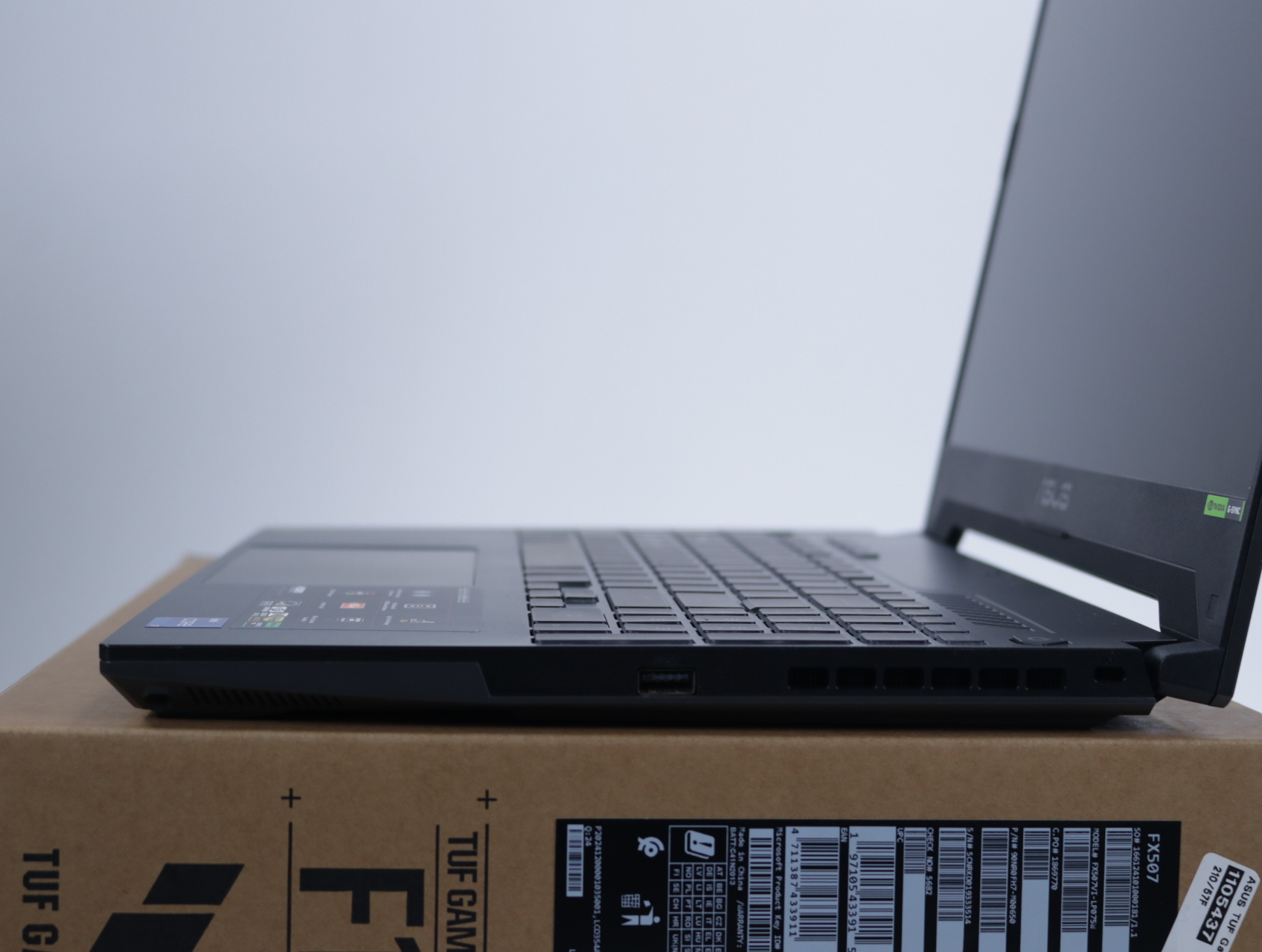 TUF Gaming F15 FX507VI-LP075W - productfoto 4