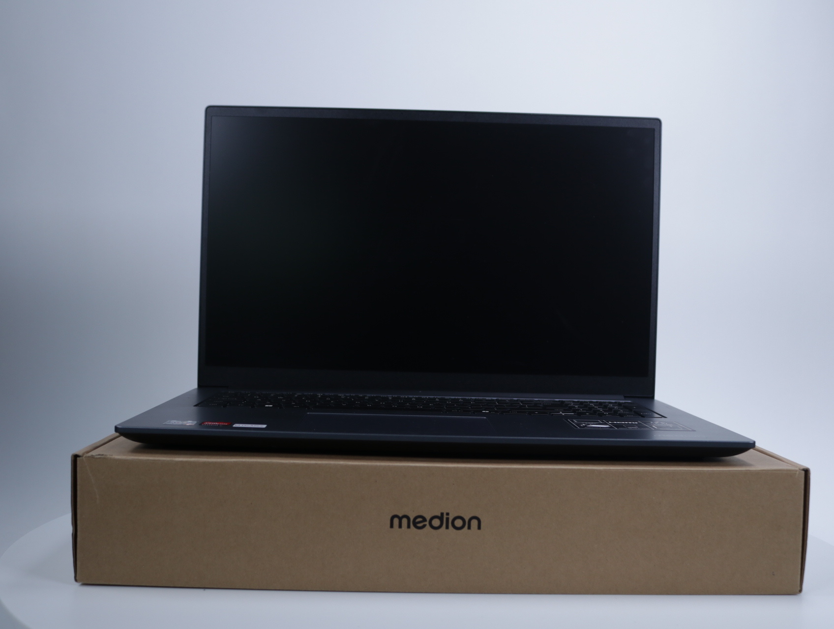 Avantum 17 E1e MD62742 NL - Medion - productfoto 2