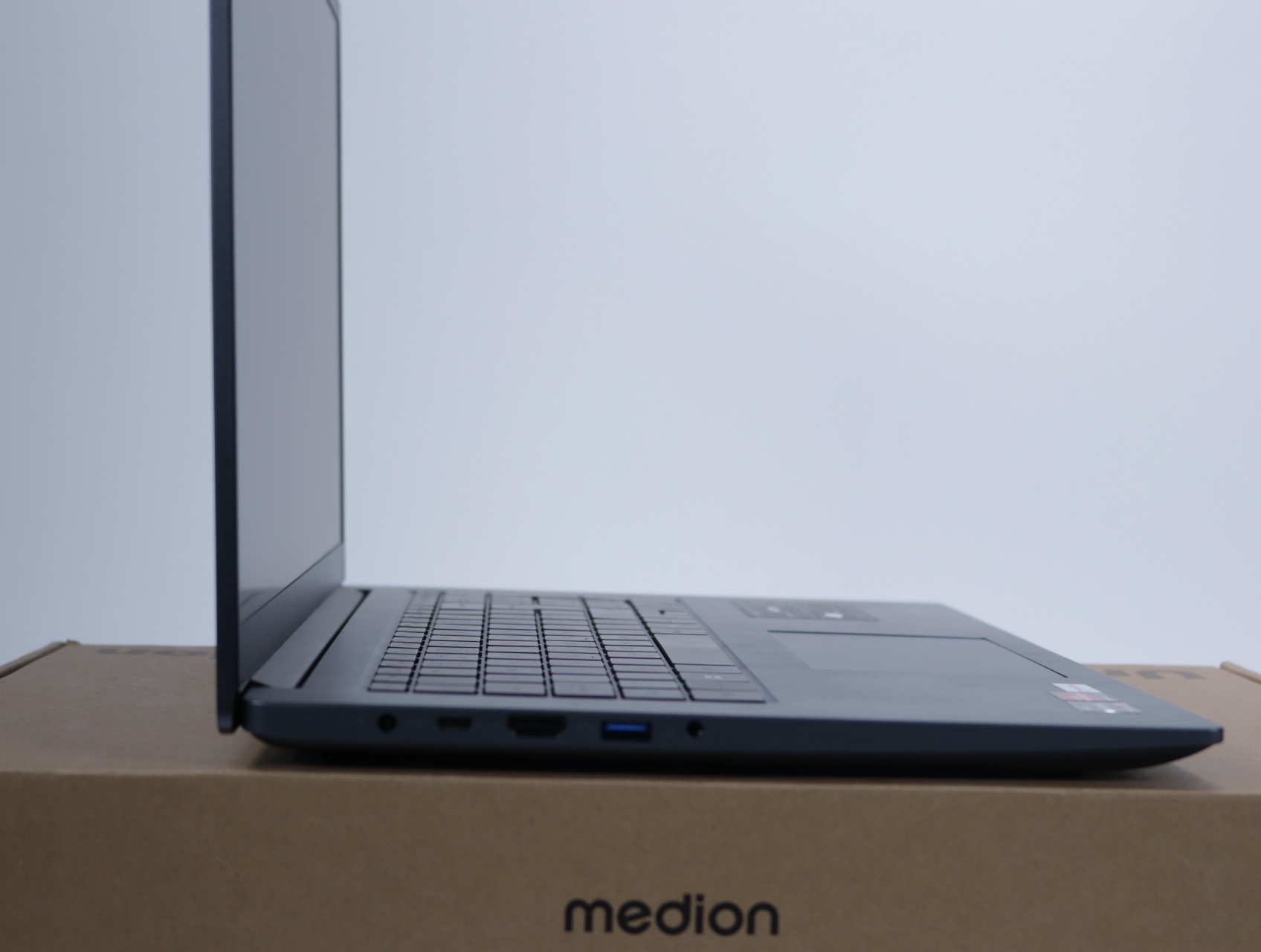 Avantum 17 E1e MD62742 NL - Medion - productfoto 3