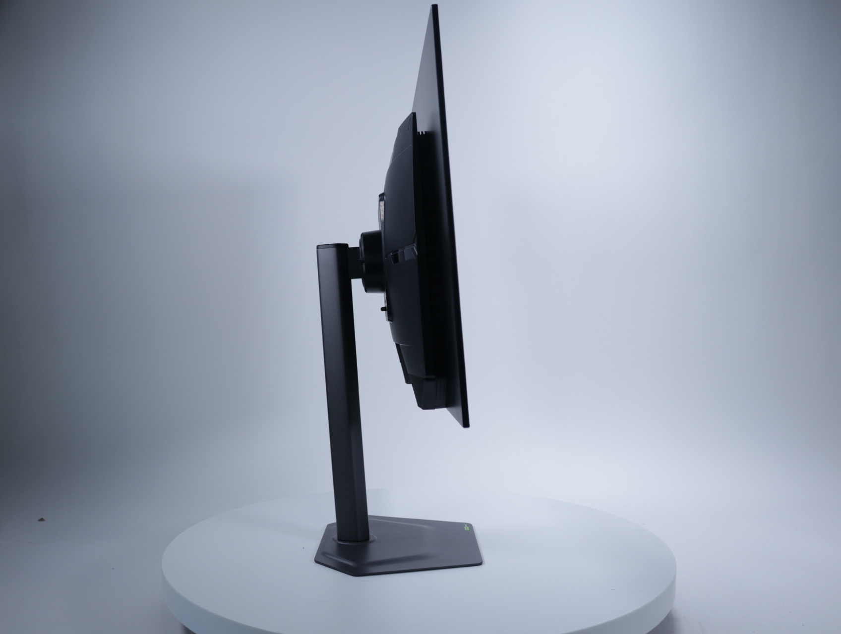 MO27Q28G | 27" | Quad HD | 280Hz | OLED -2 - productfoto 2