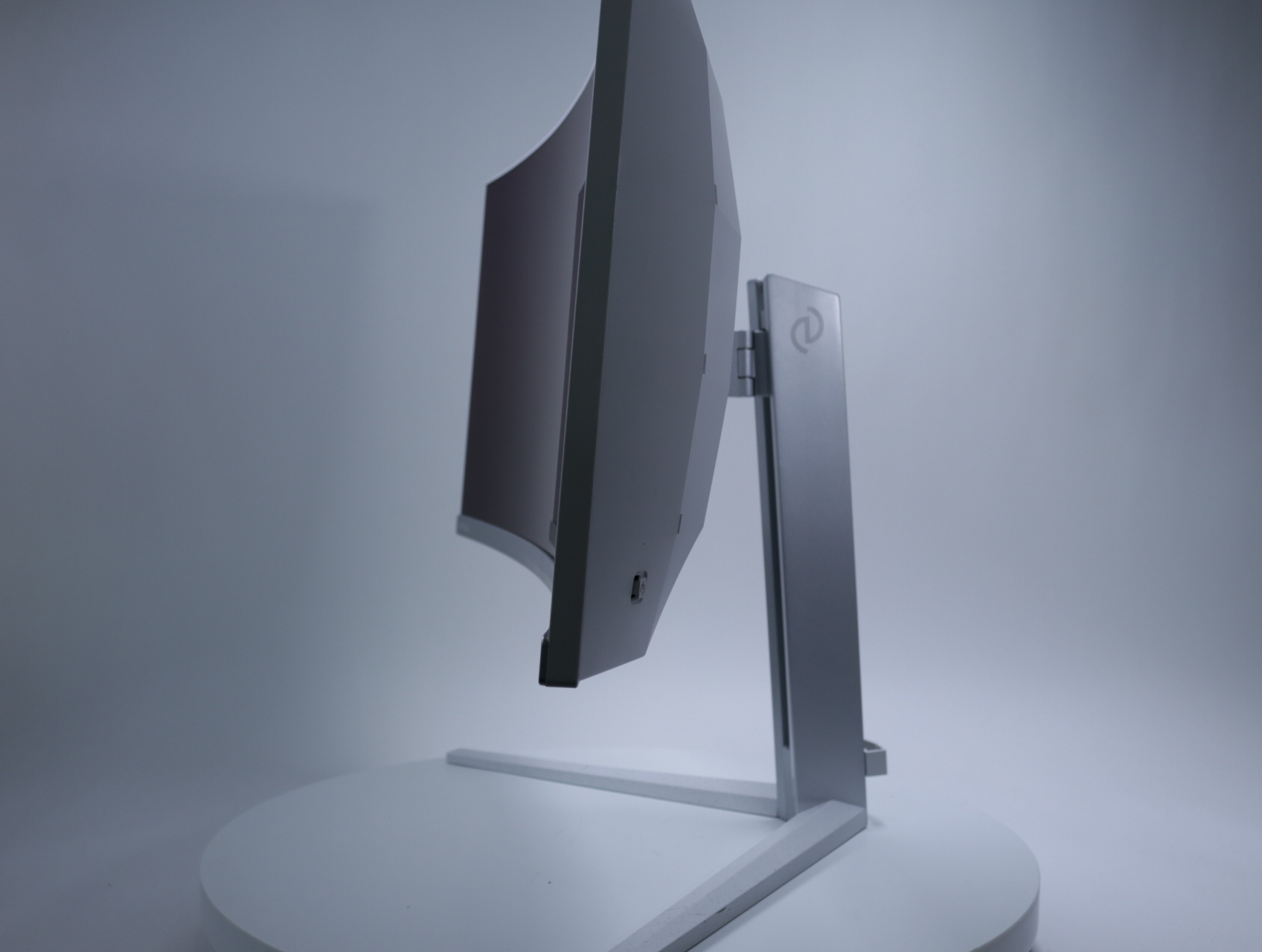 Evnia 34M2C8600 Wit | 34" | 3440x1440 | 175Hz | QD-OLED - Philips - productfoto 2