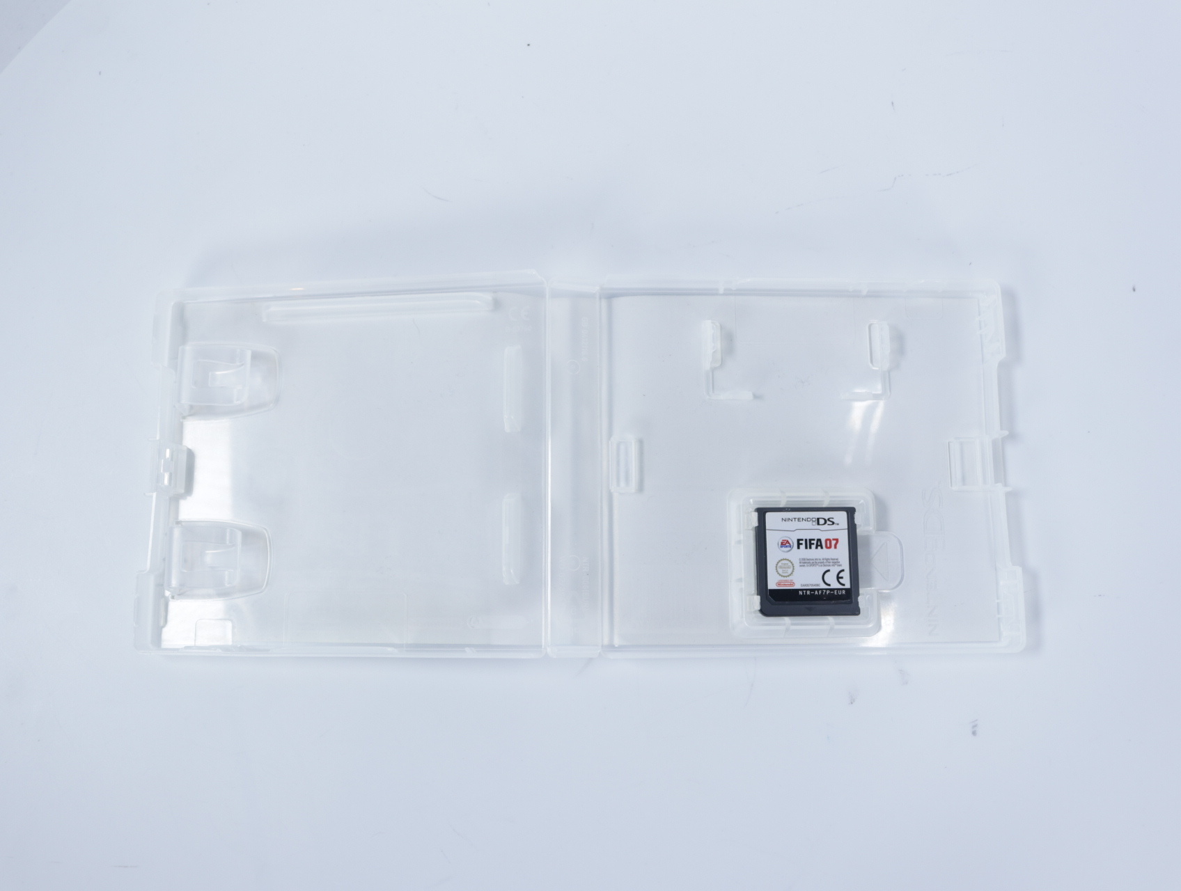 Nintendo DS - FIFA 07 - Exient Entertainment - productfoto 3