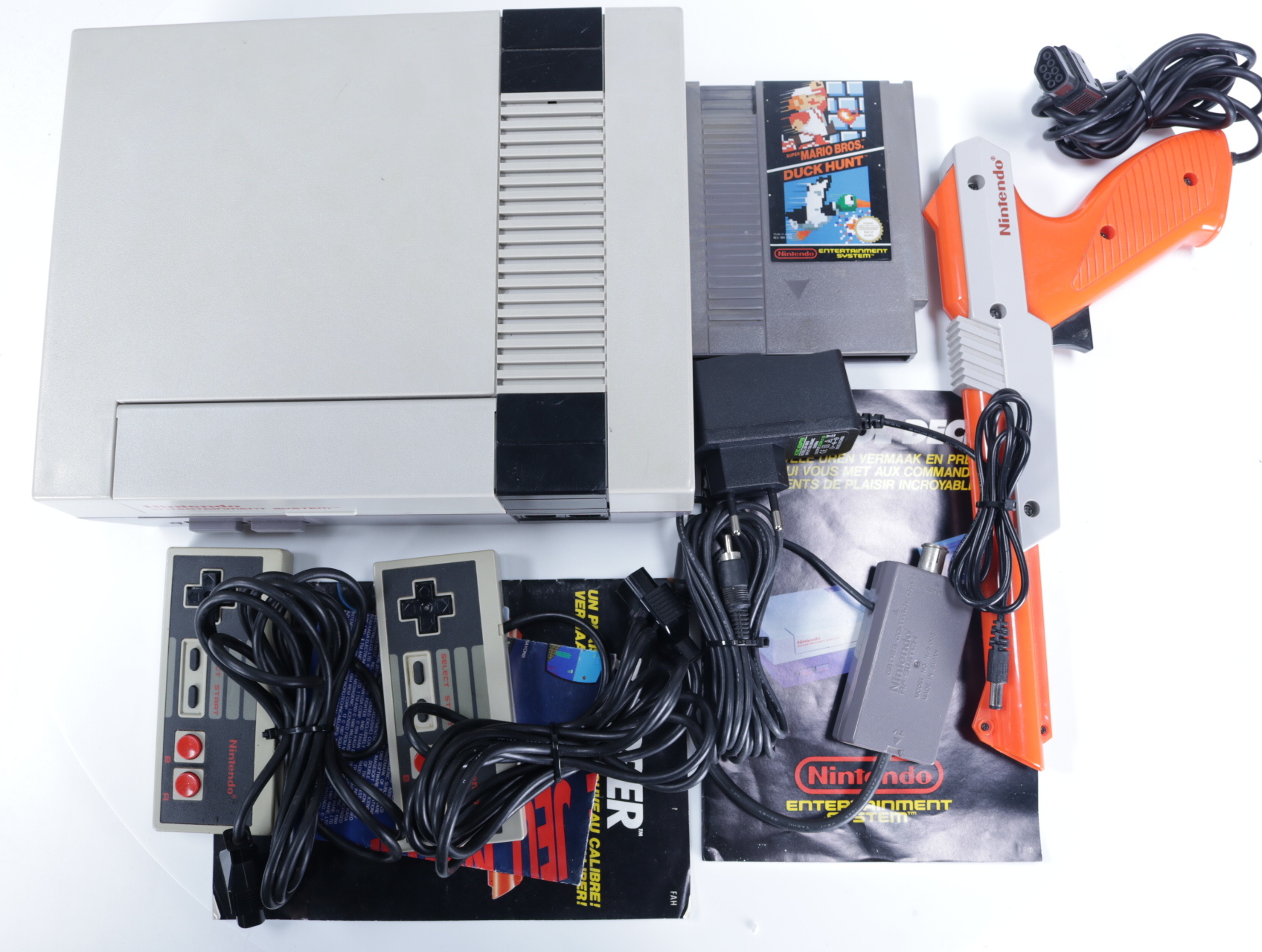 NES - Console - Action Set Compleet - productfoto 2