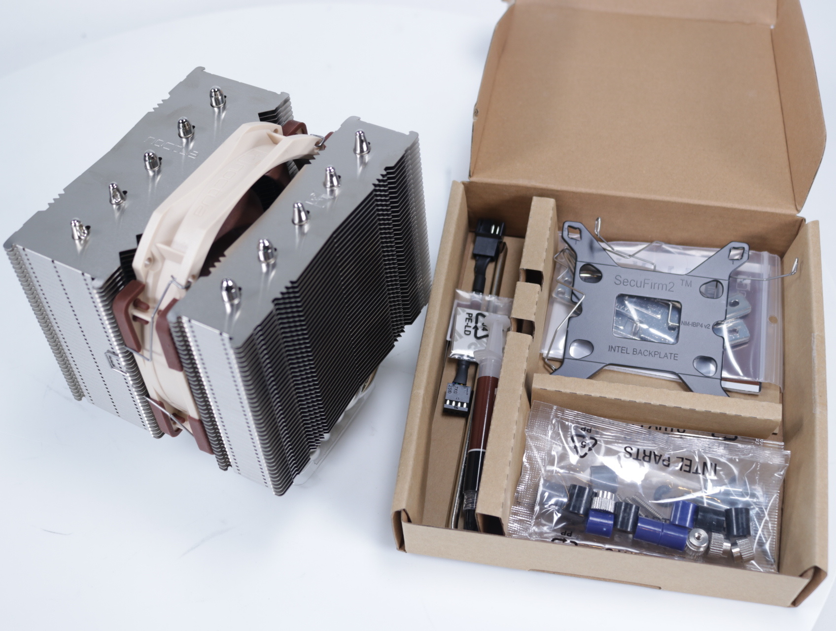 NH-D12L - Noctua - productfoto 3