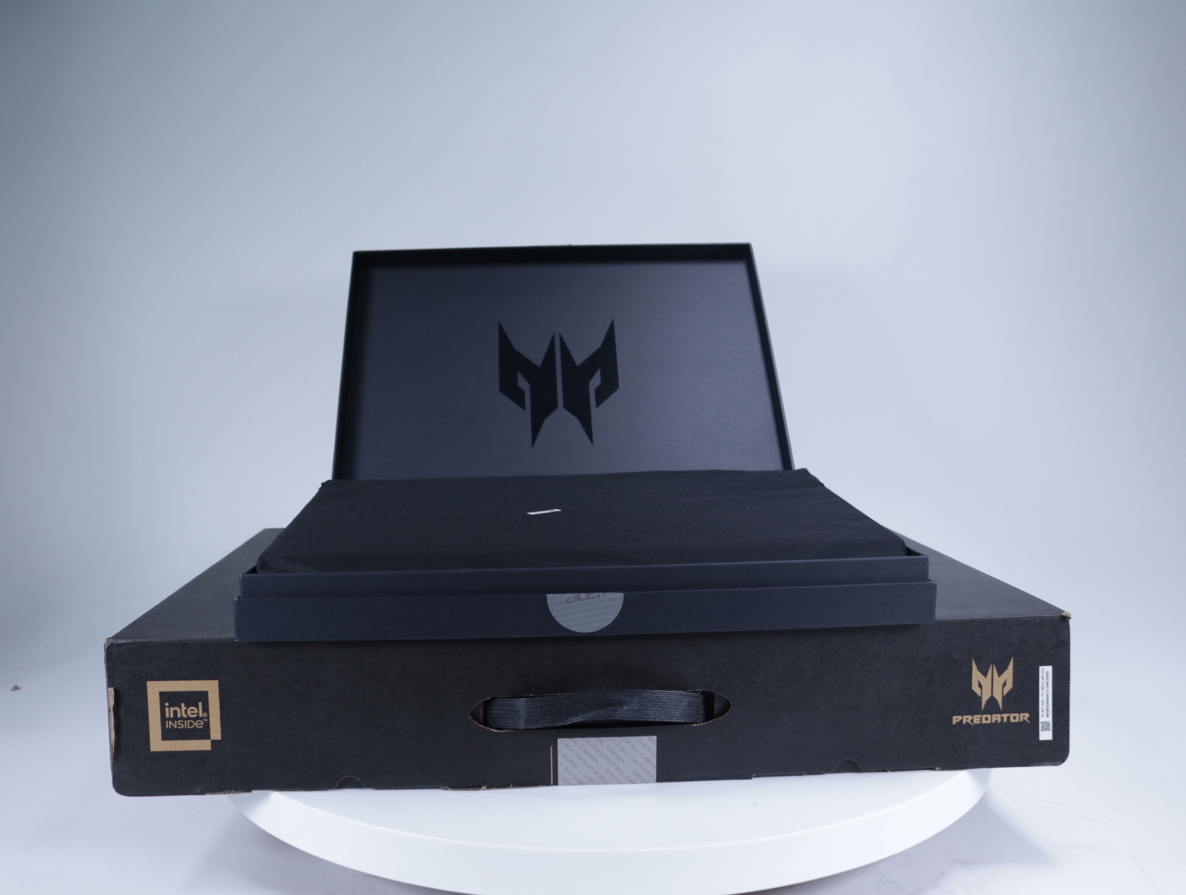 Predator Helios 18 PH18-72-97DH | 18" | Core i9 | RTX 4080 - productfoto 2