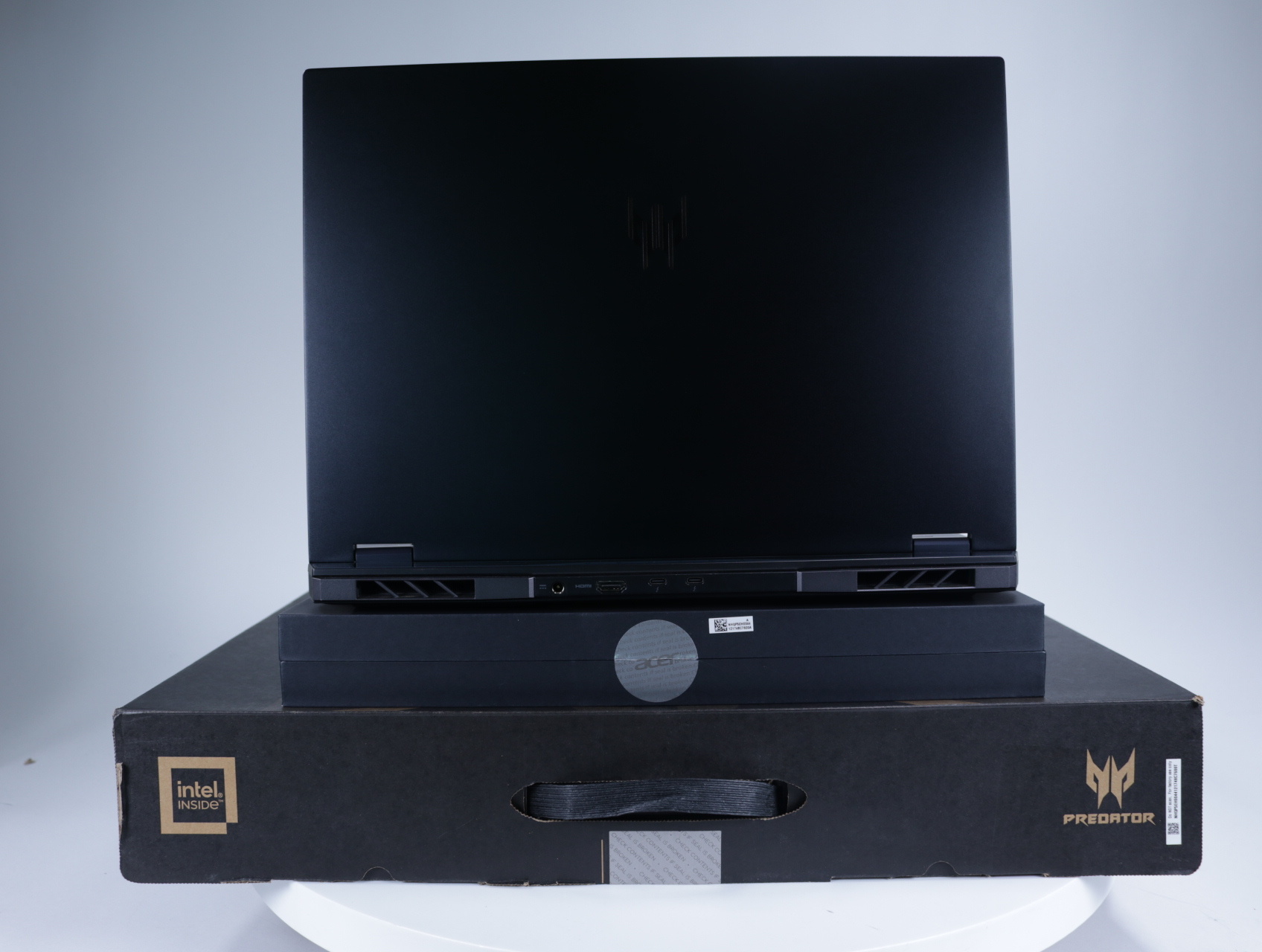 Predator Helios 18 PH18-72-97DH | 18" | Core i9 | RTX 4080 - productfoto 6