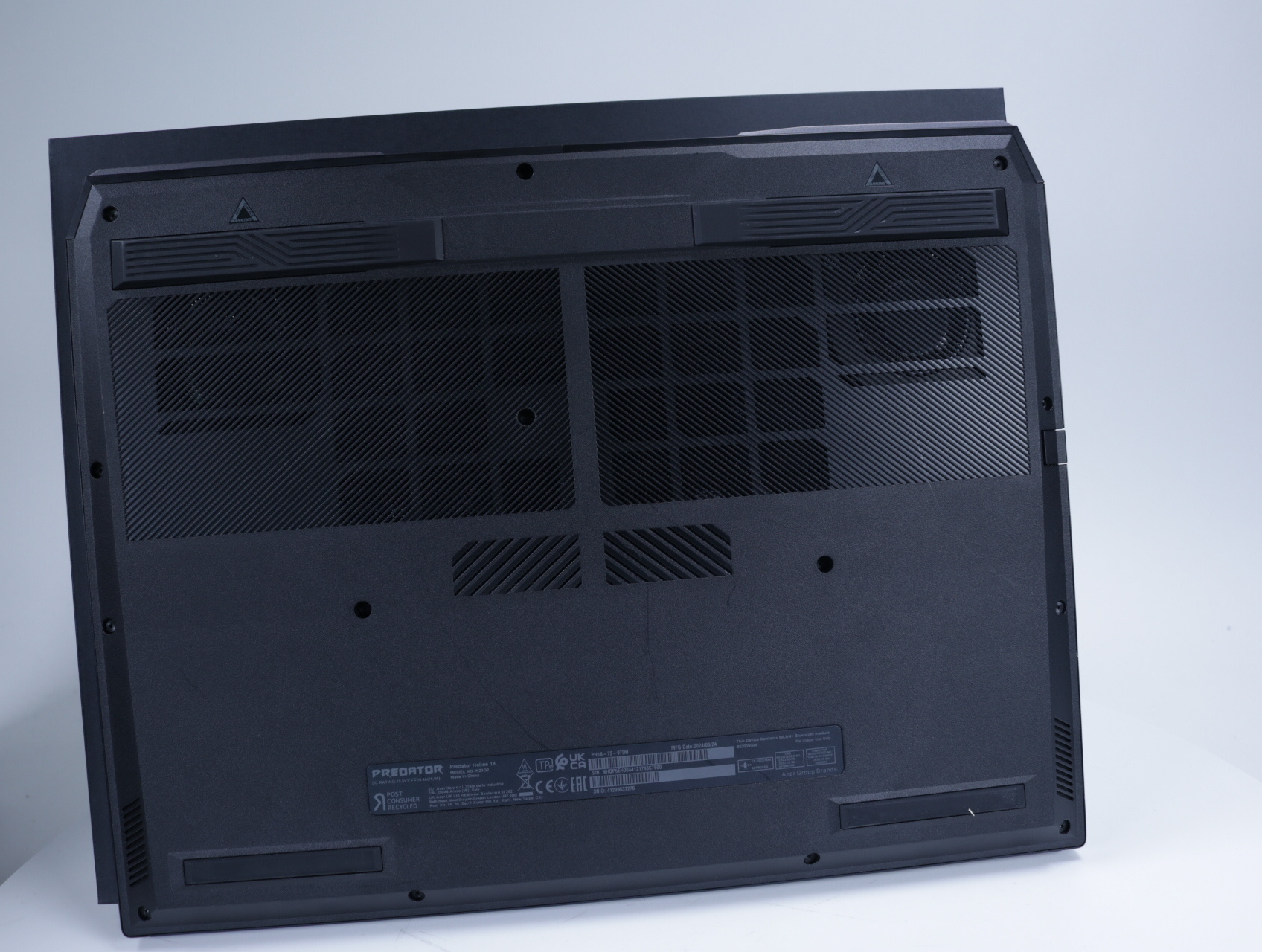 Predator Helios 18 PH18-72-97DH | 18" | Core i9 | RTX 4080 - productfoto 8