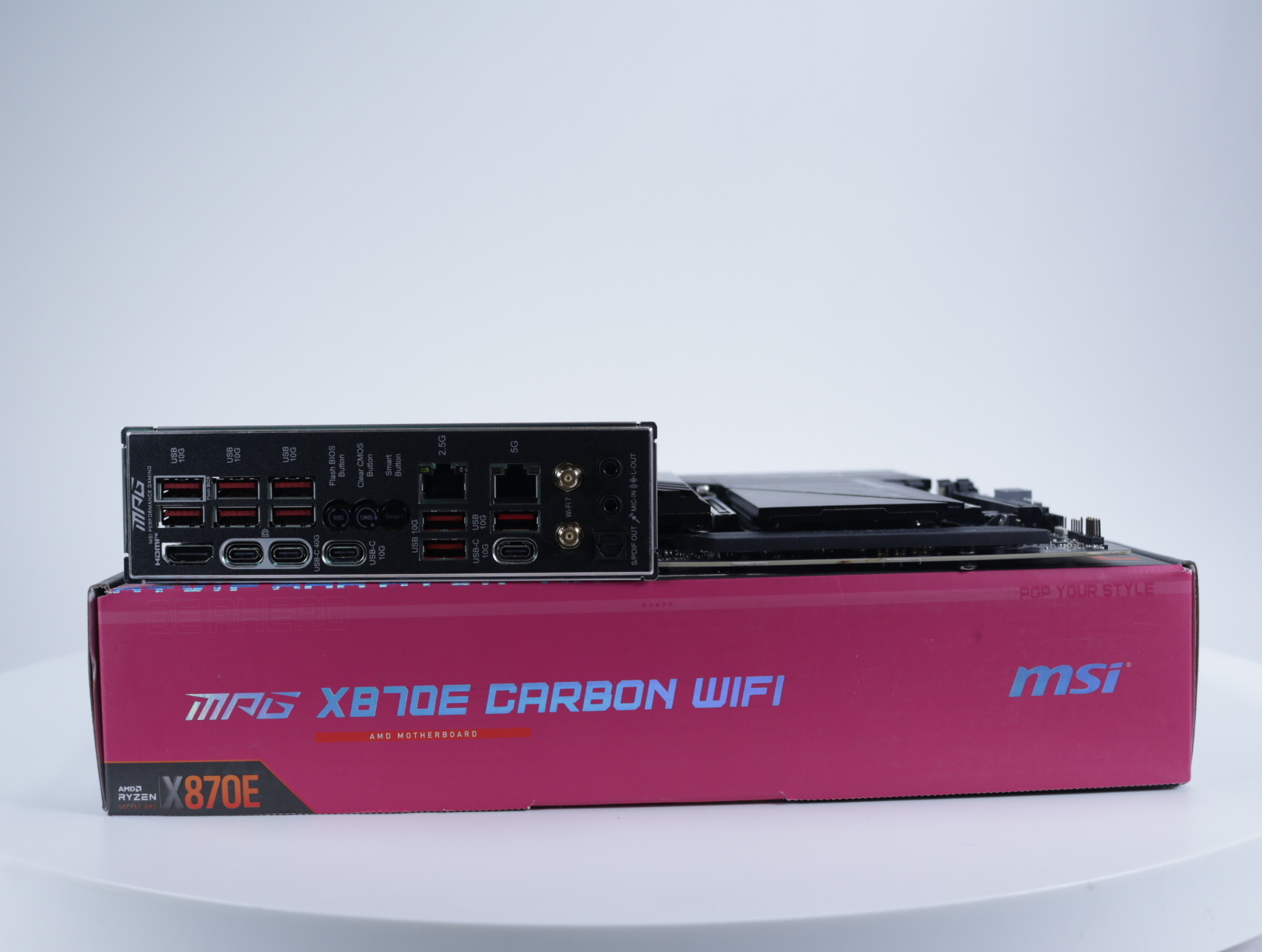 MPG X870E CARBON WIFI - MSI - productfoto 2