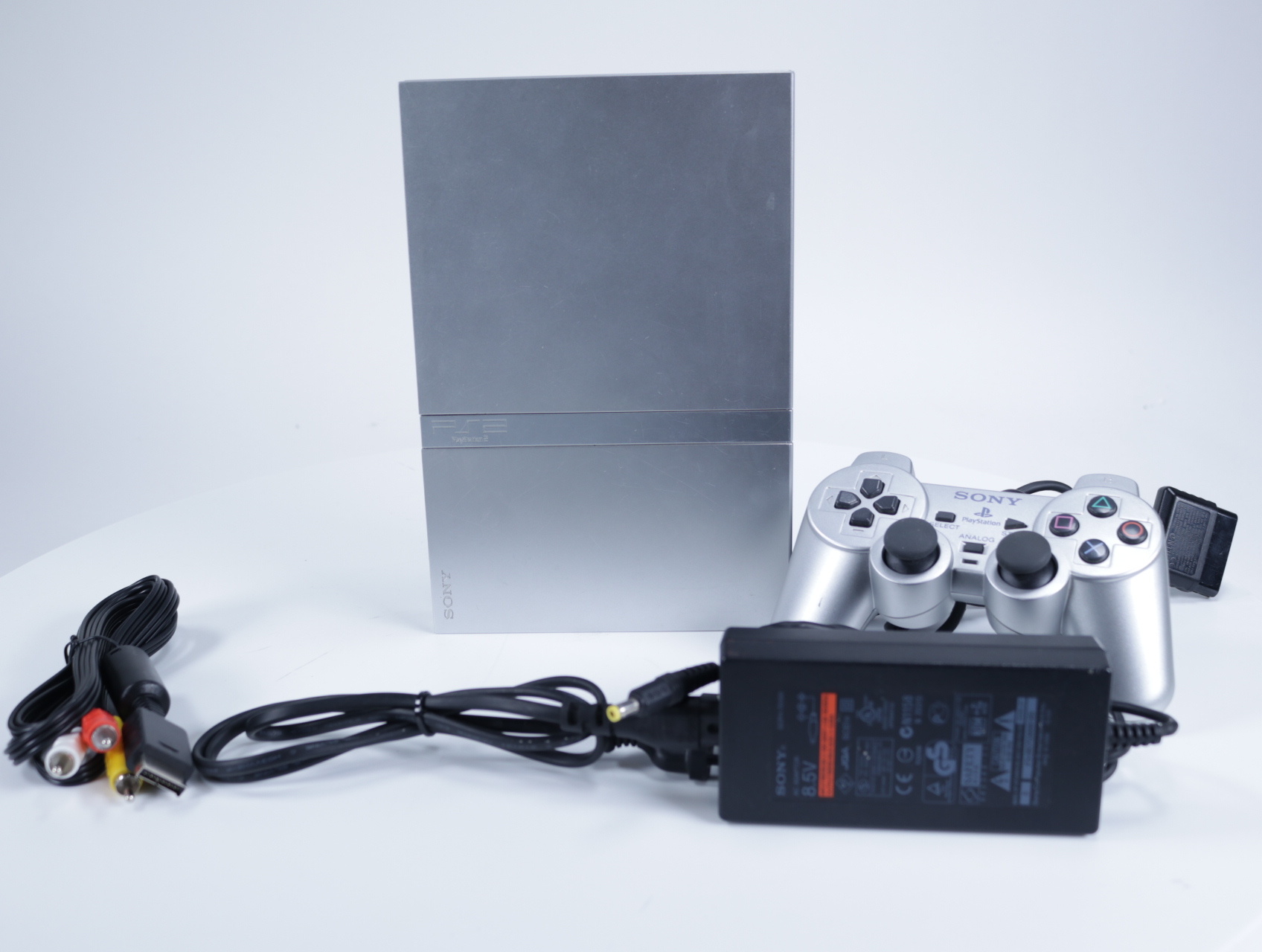 PlayStation 2 - Slim Console SCPH-75004 [Zilver] - productfoto 5