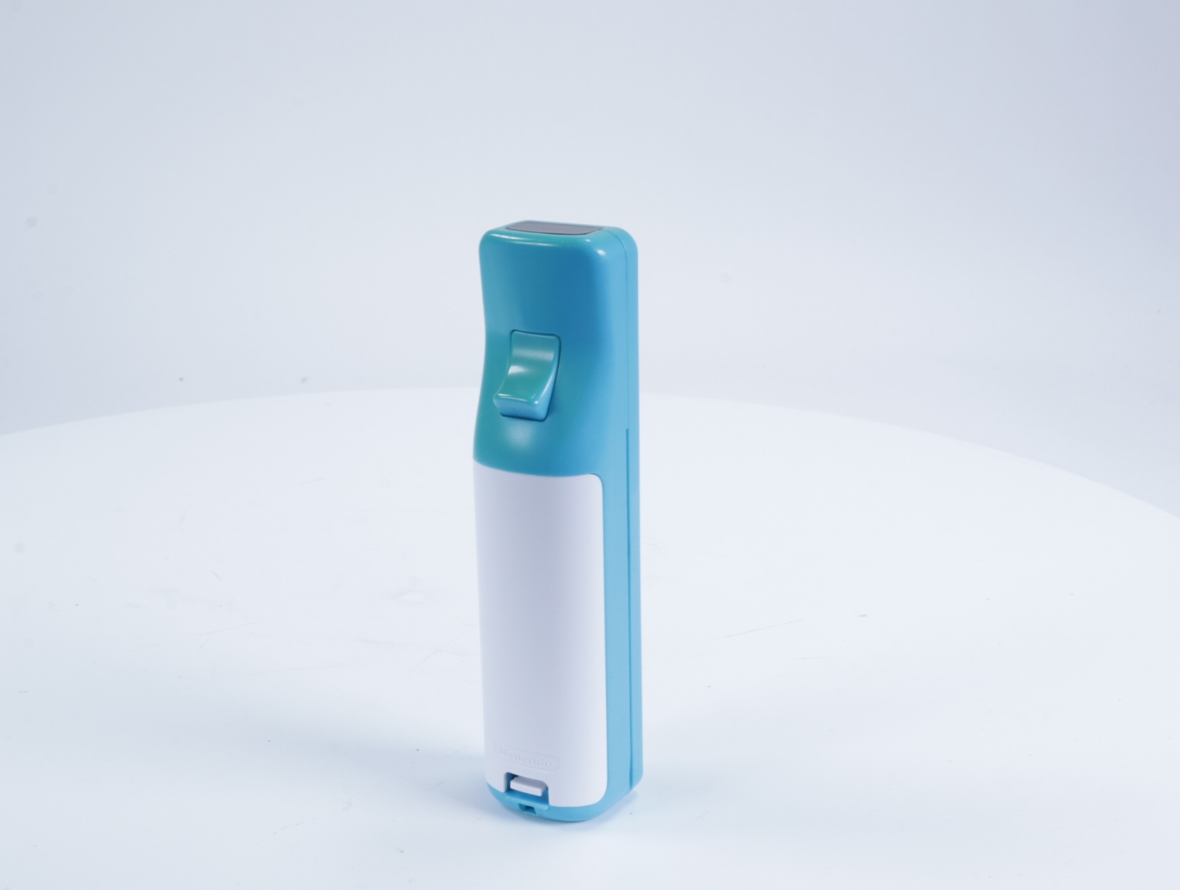 Wii - Console RVL-001 [Lichtblauwe Controller met Wit Klepje] - productfoto 4