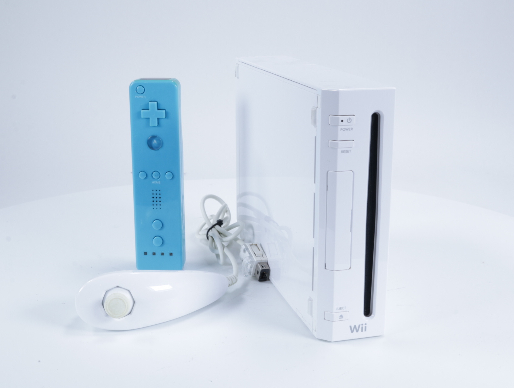 Wii - Console RVL-001 [Lichtblauwe Controller met Wit Klepje] - productfoto 3
