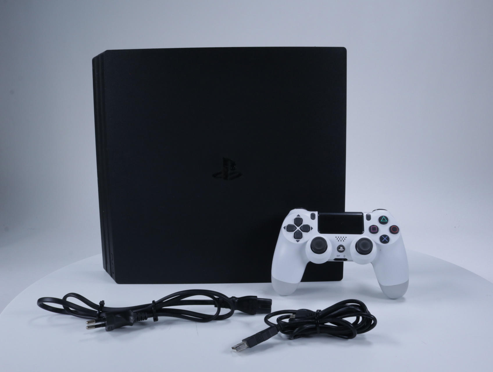 Playstation 4 - Pro Console 1TB HDD Zwart [CUH-7216B] - productfoto 4
