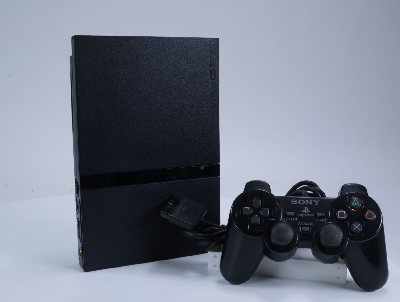 PlayStation 2 - Slim Console [Zwart / SCPH-50004]