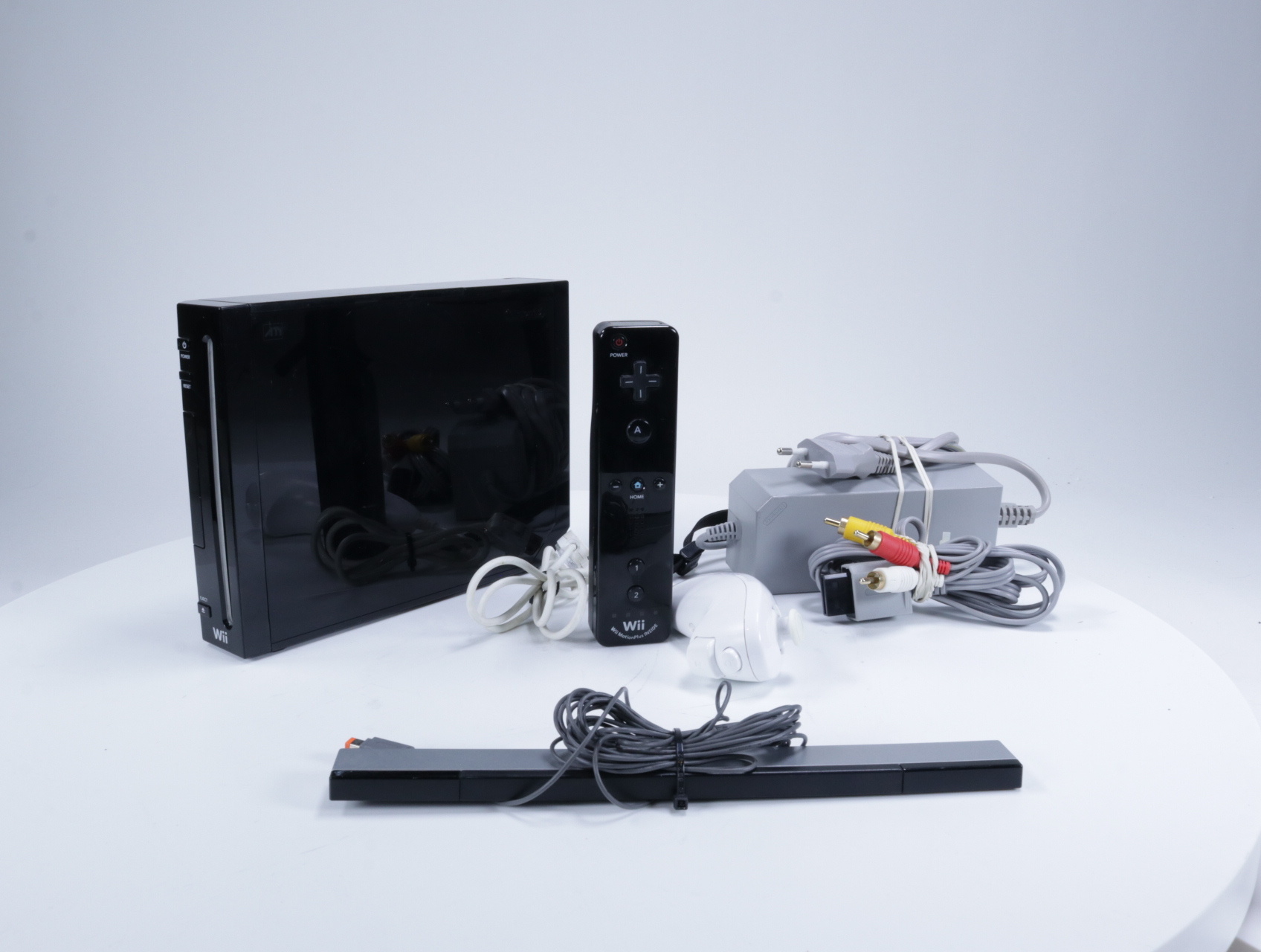 Wii - Console RVL-001 [Zwart / Witte Nunchuk] - productfoto 5