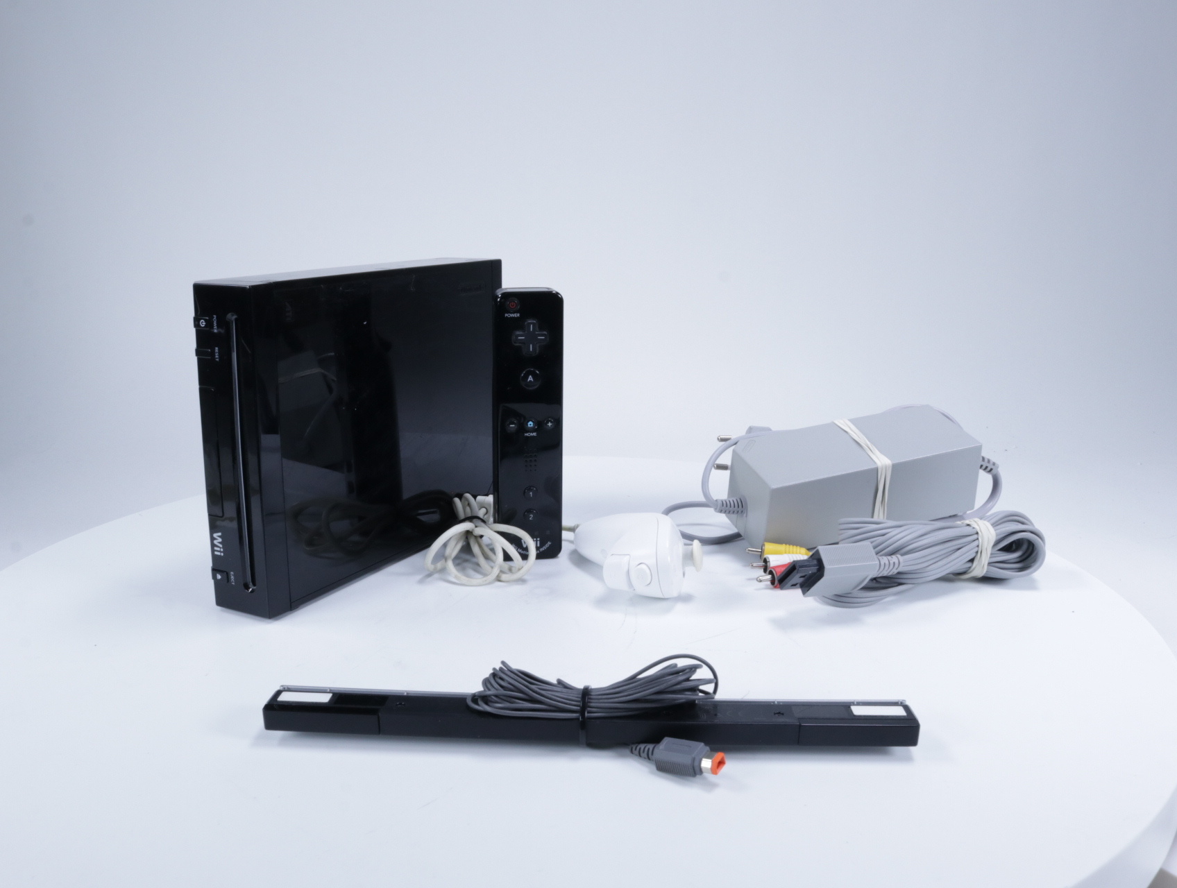 Wii - Console RVL-101 [Zwart / Witte NunChuk] - productfoto 4