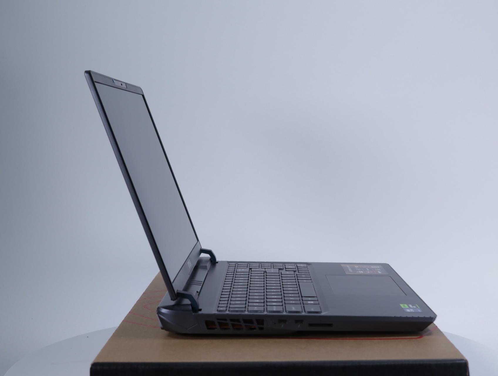 Vector 16 HX AI A2XWHG-205NL - MSI - productfoto 3