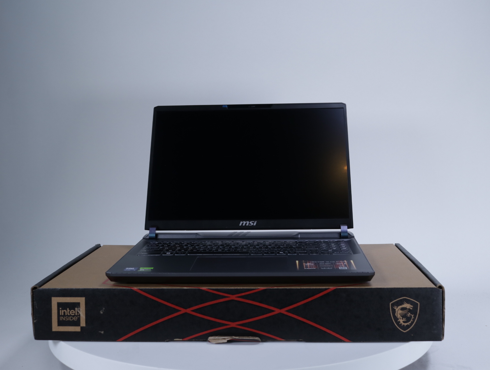 Vector 16 HX AI A2XWHG-205NL