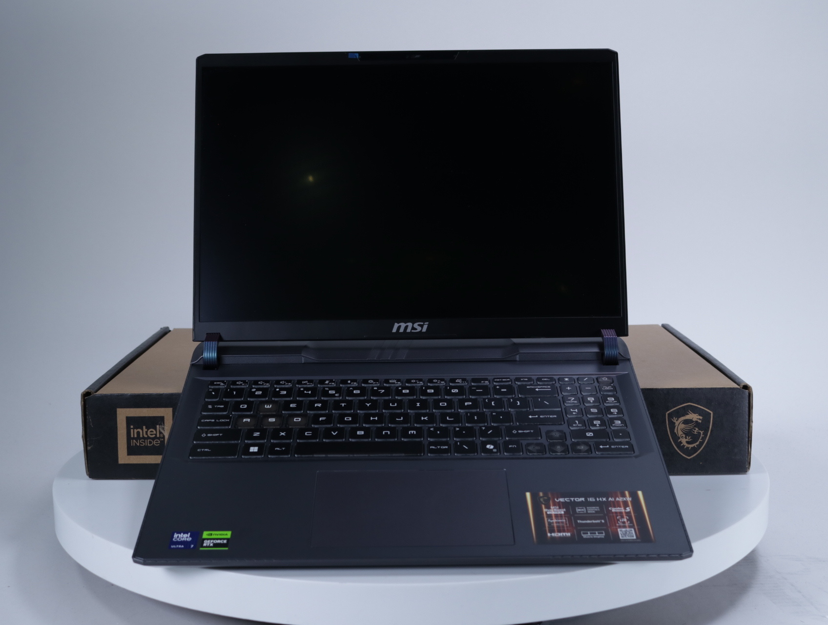 Vector 16 HX AI A2XWHG-205NL - MSI - productfoto 2